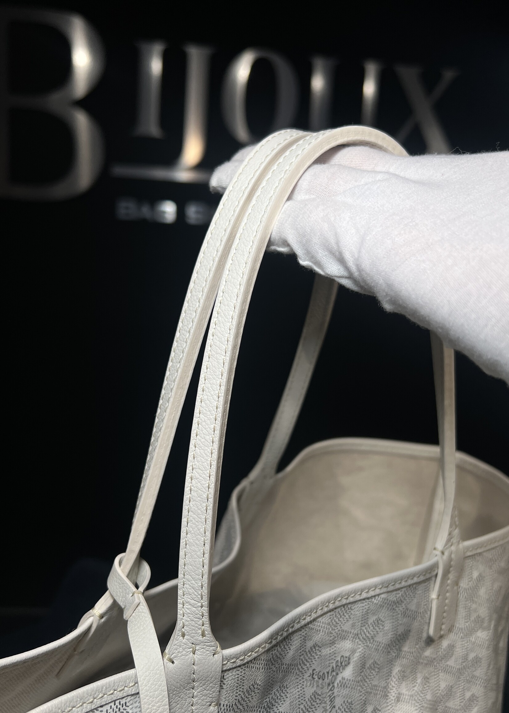 Goyard Goyard St. Louis White PM