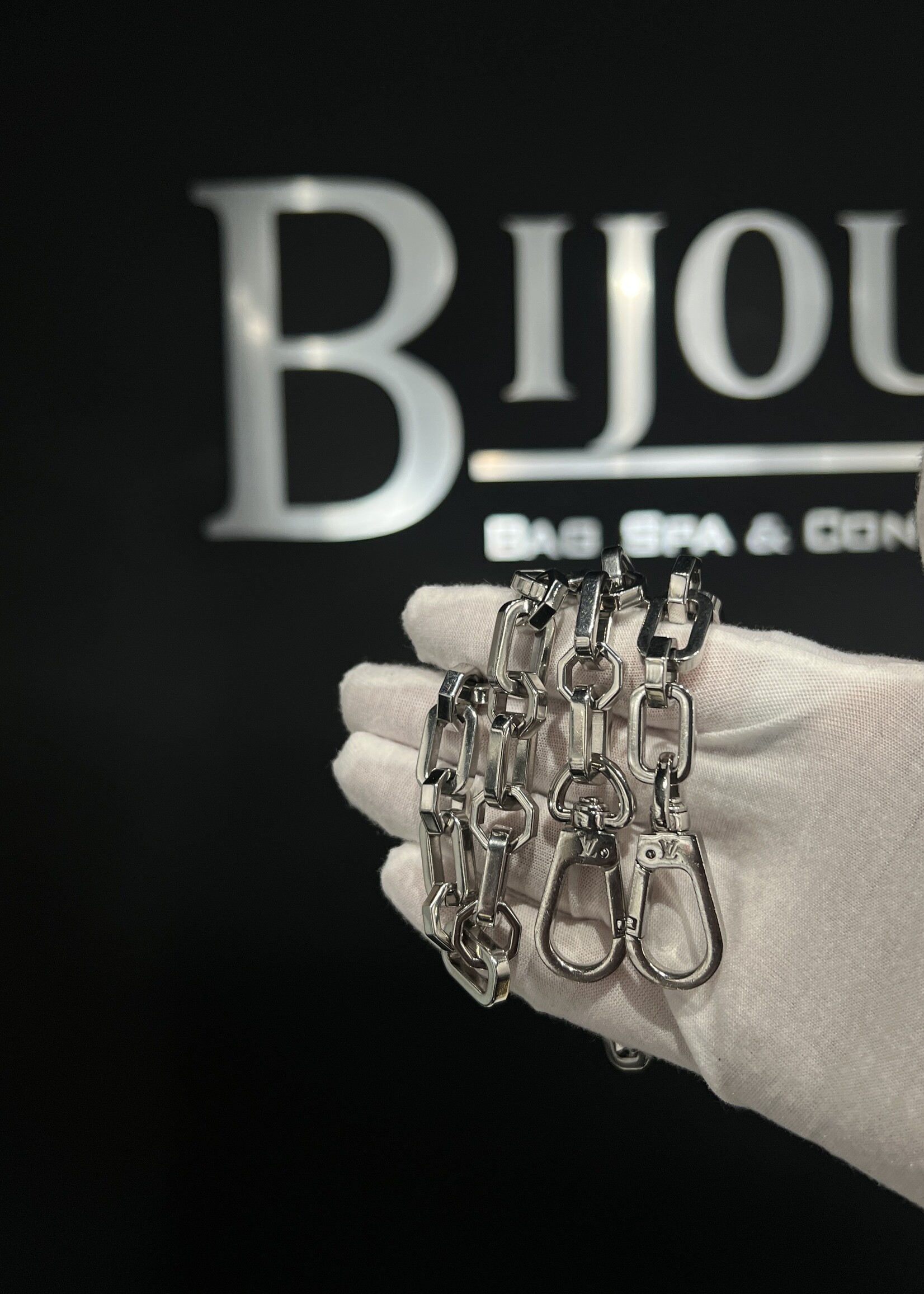 Louis Vuitton Louis Vuitton Reverse Dauphine MM