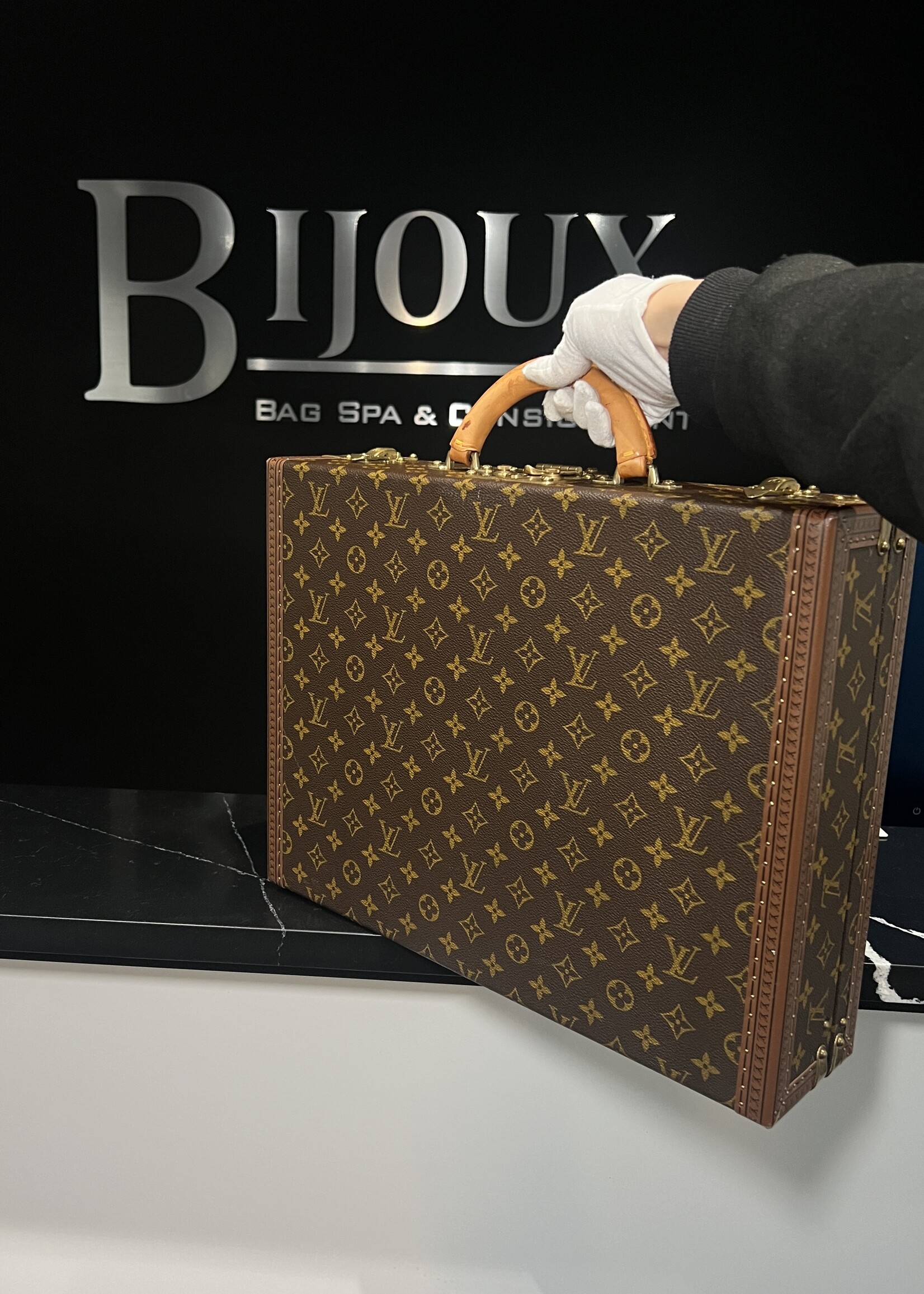 Louis Vuitton Louis Vuitton President Briefcase