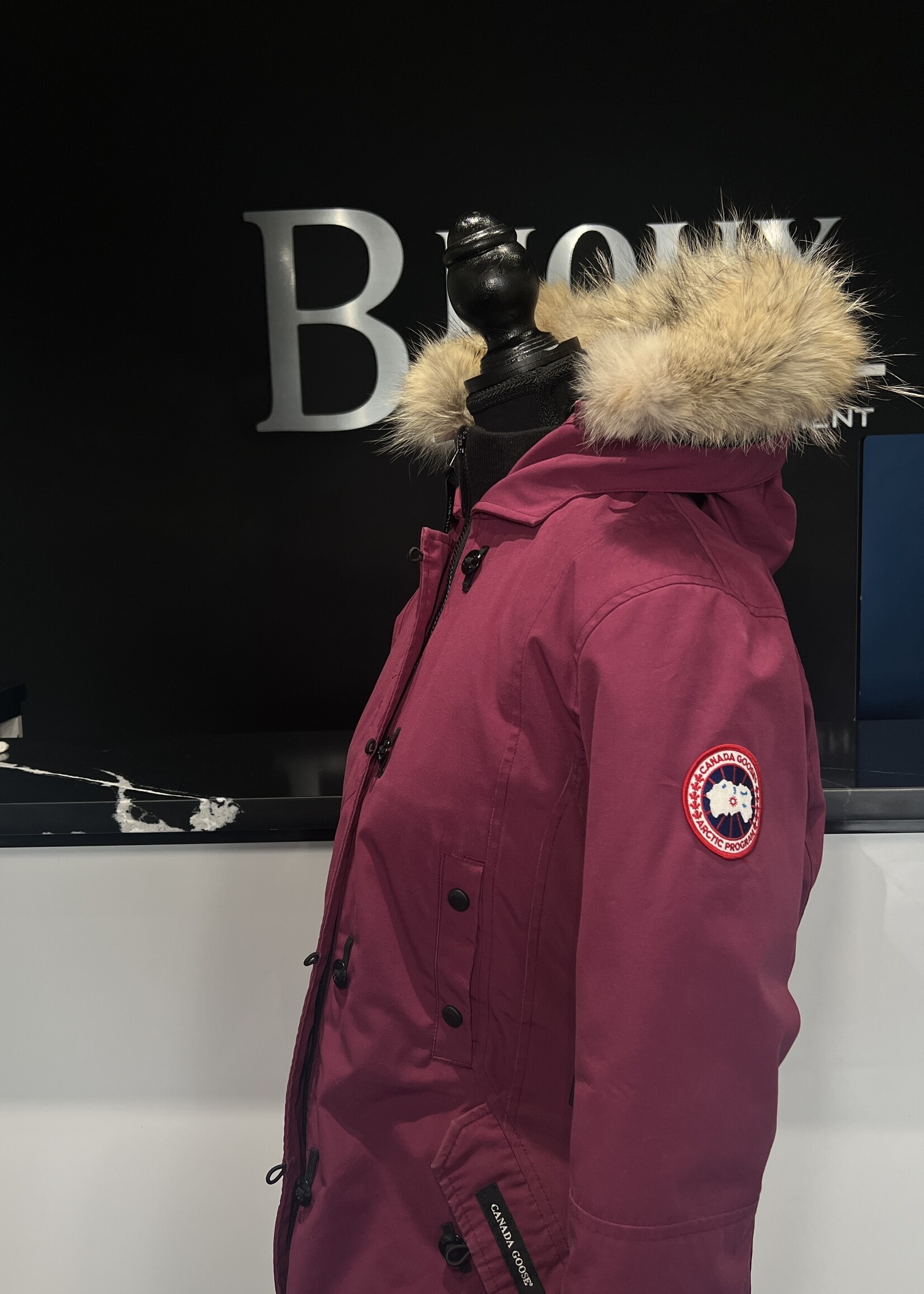 SOLD- Canada Goose Kensington Parka - M