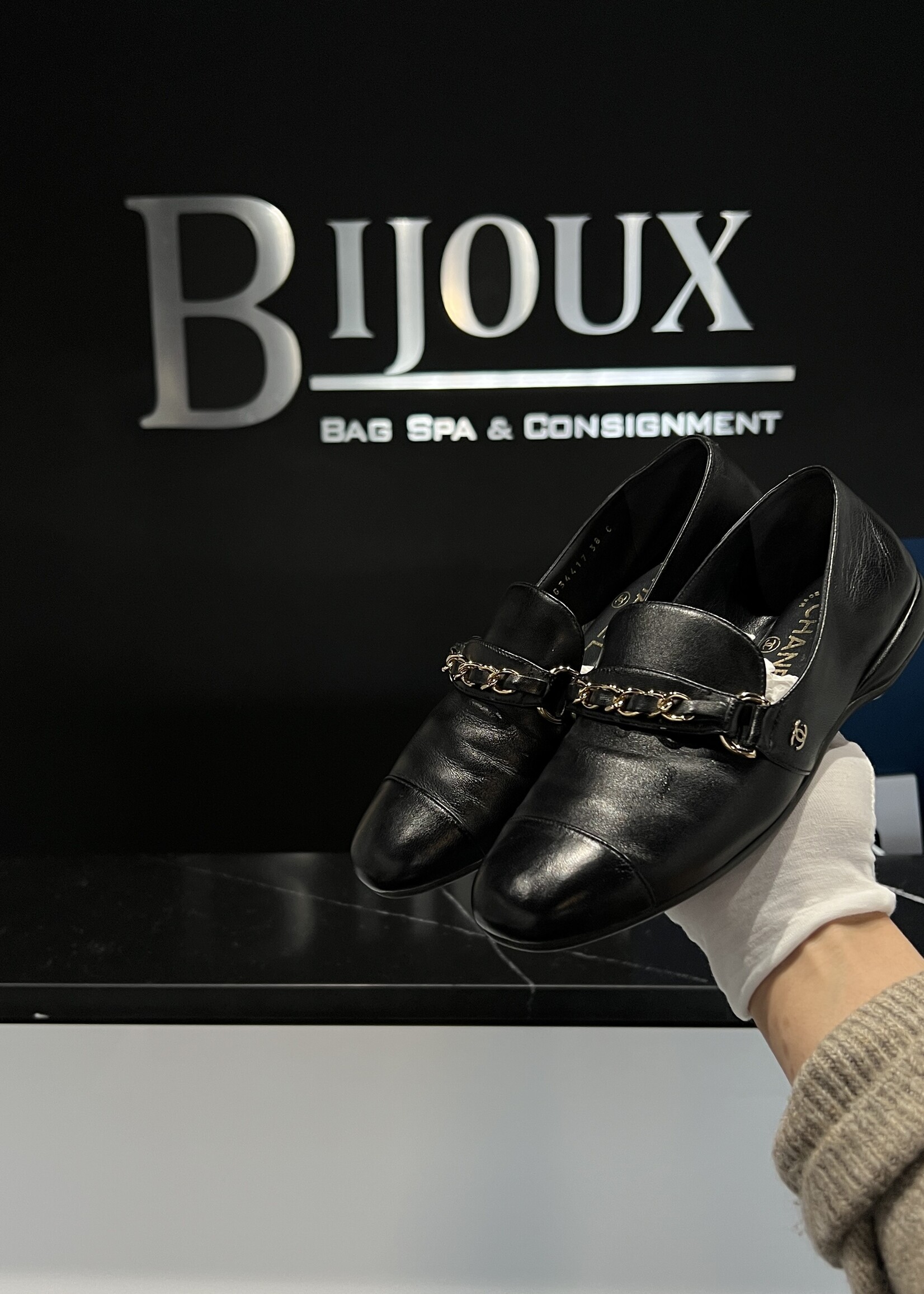 Chanel Chanel Chain Loafers - 38