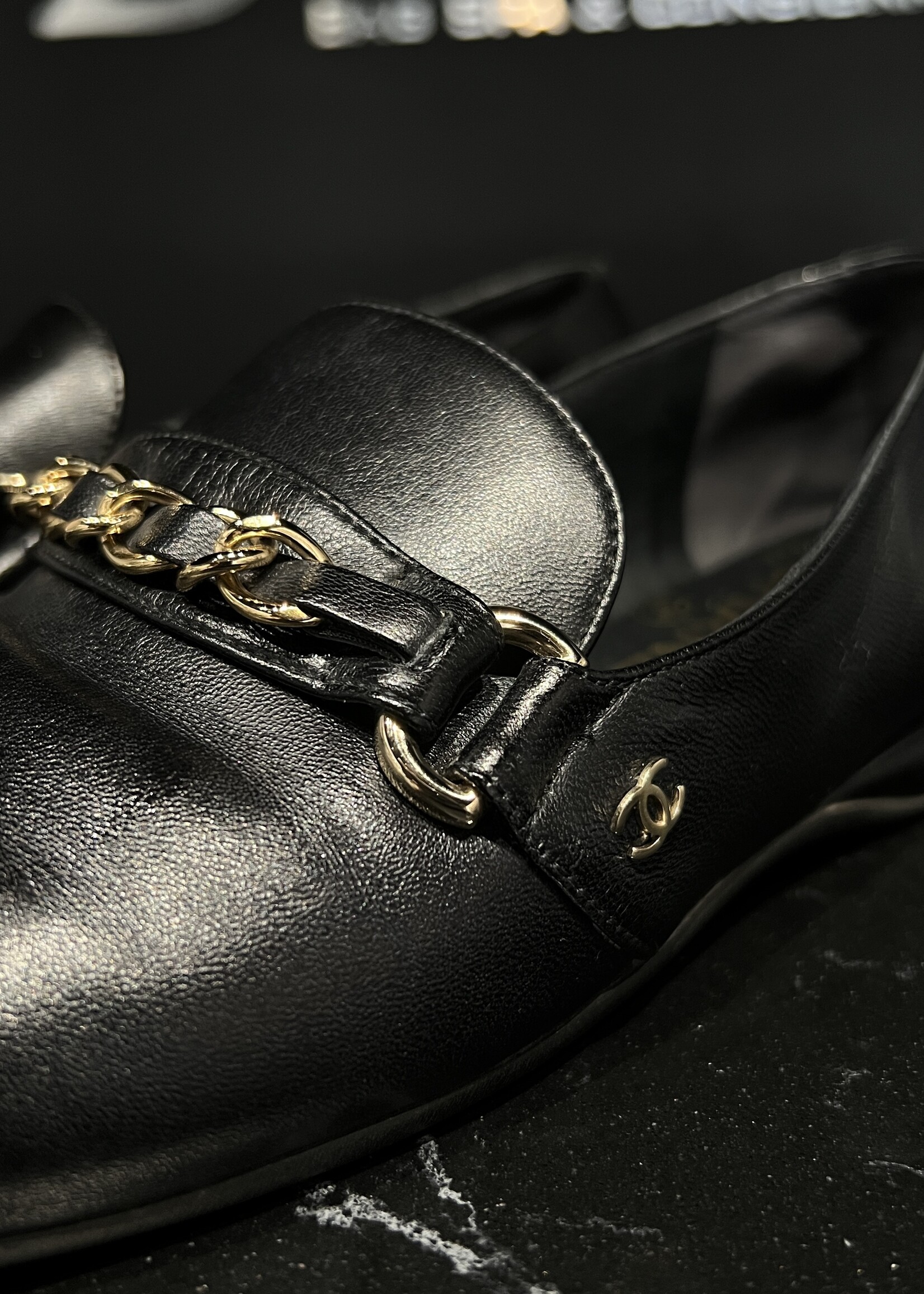 Chanel Chanel Chain Loafers - 38