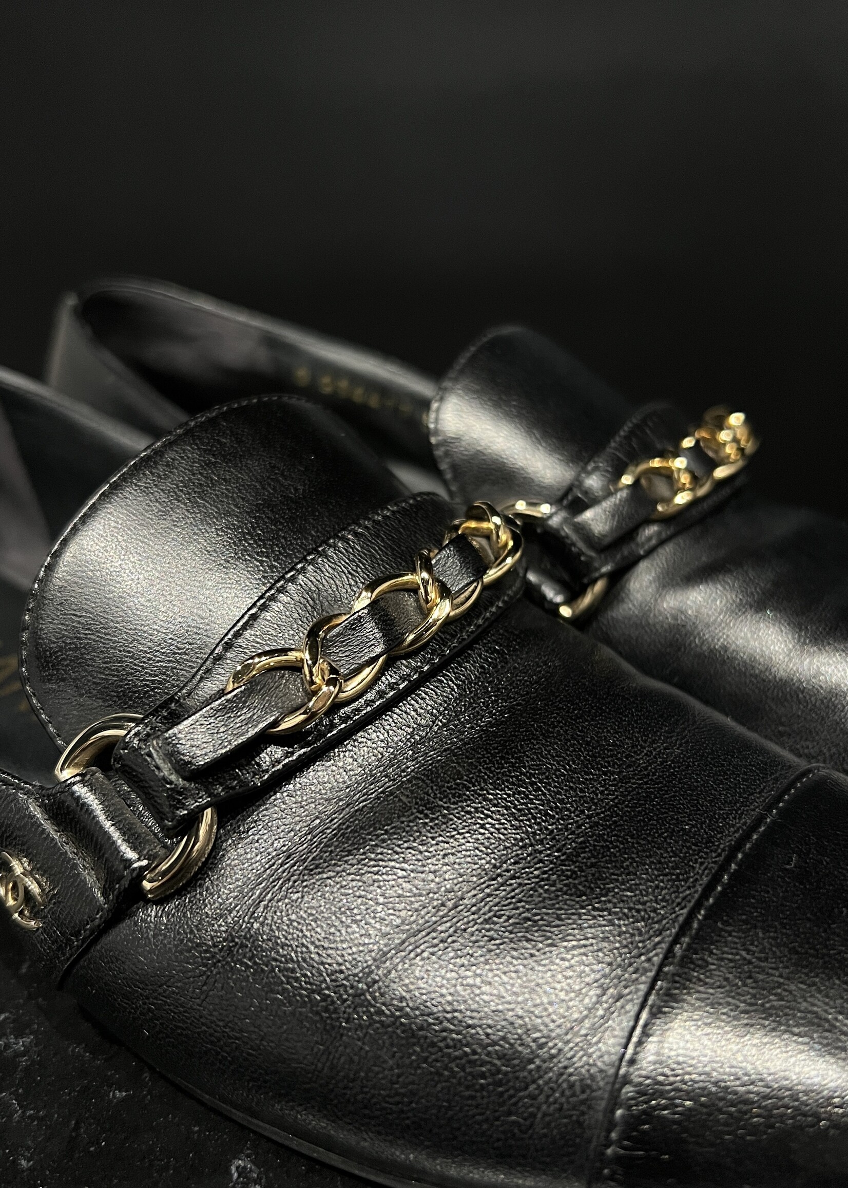 Chanel Chanel Chain Loafers - 38
