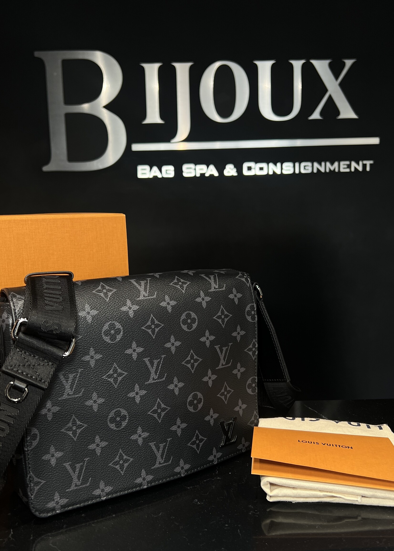 Louis Vuitton SOLD - Louis Vuitton District PM Eclipse