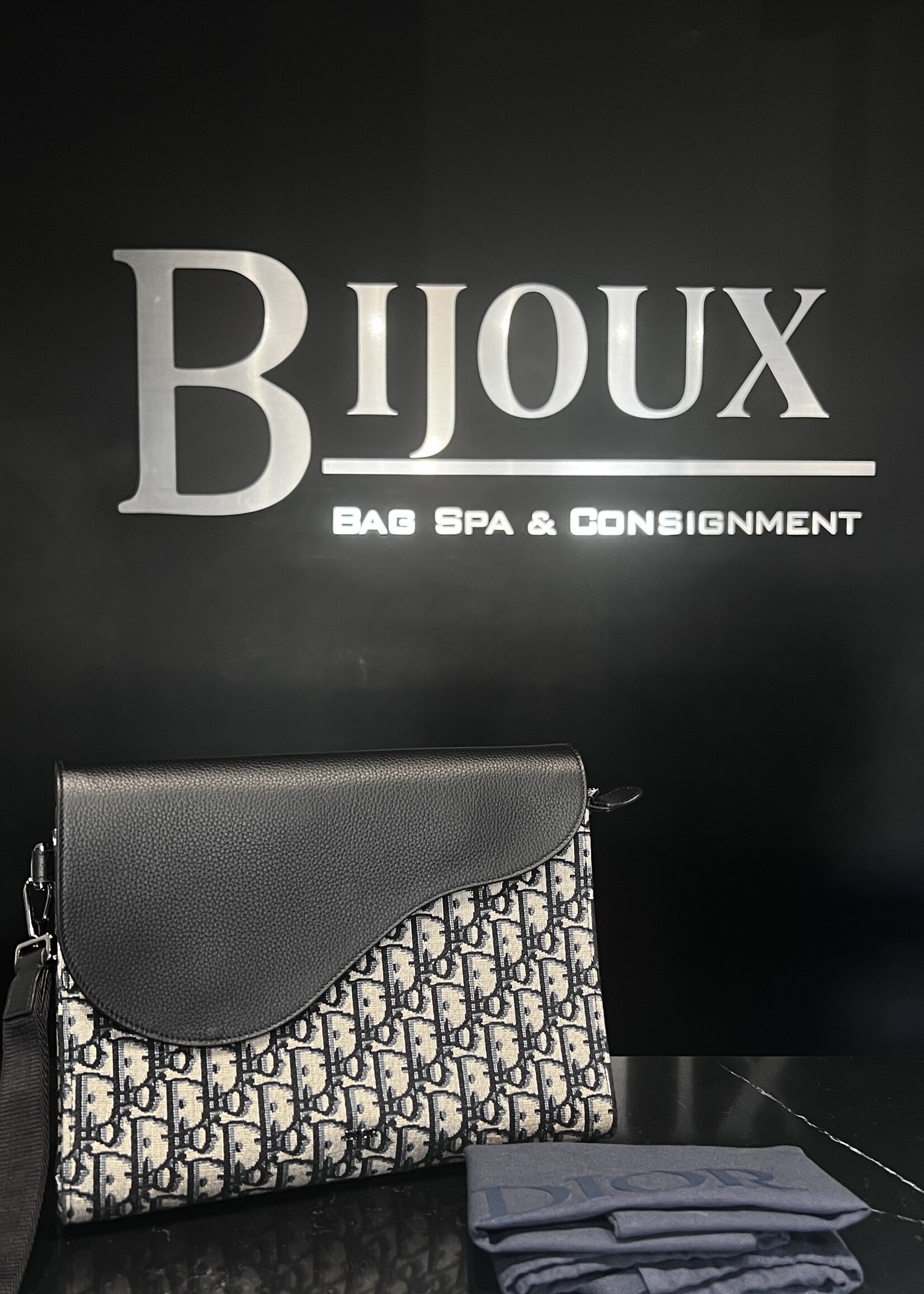 Christian Dior SOLD- Christian Dior Saddle A5 Triangle Pouch