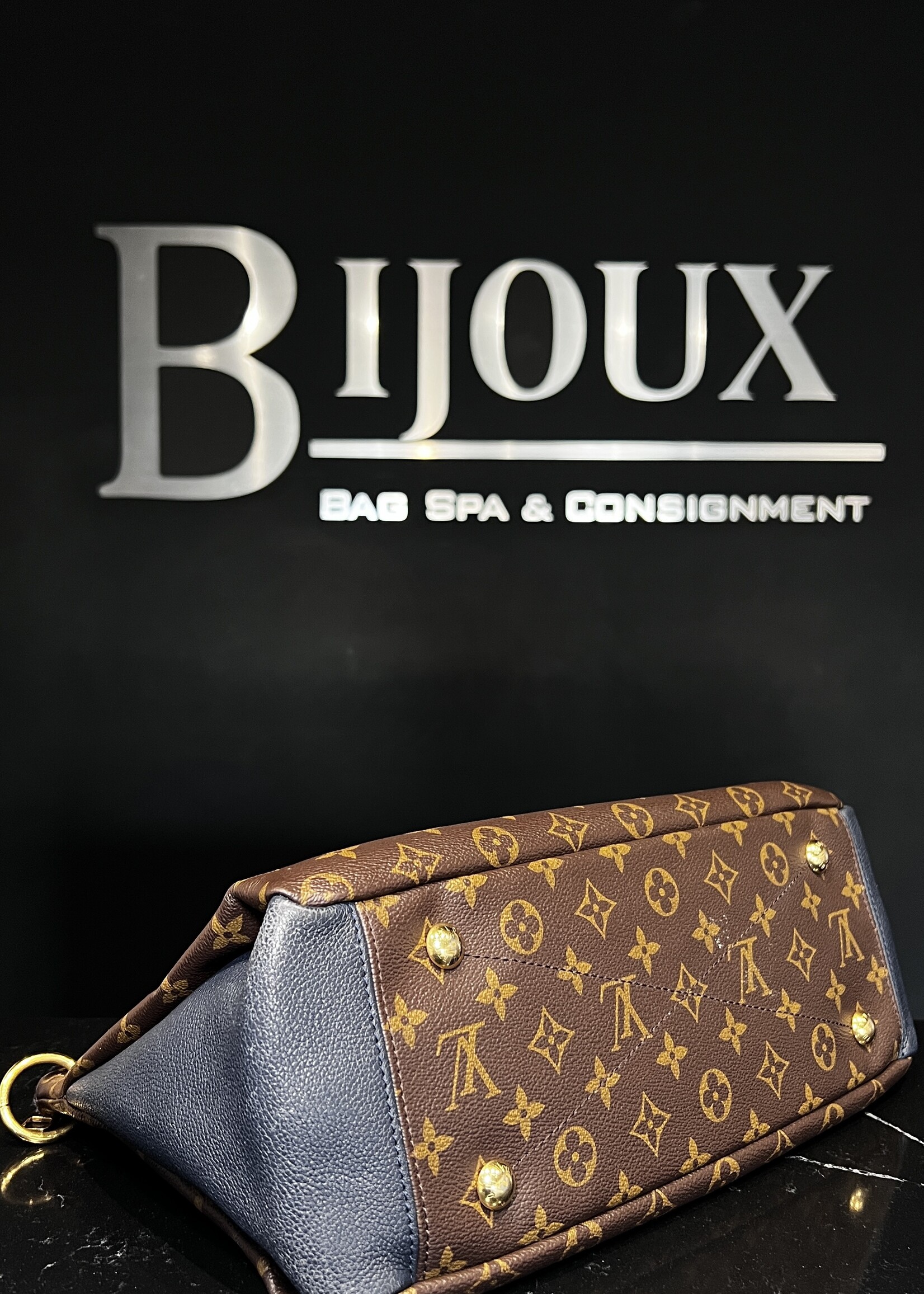 Louis Vuitton SOLD - Louis Vuitton Navy Pallas