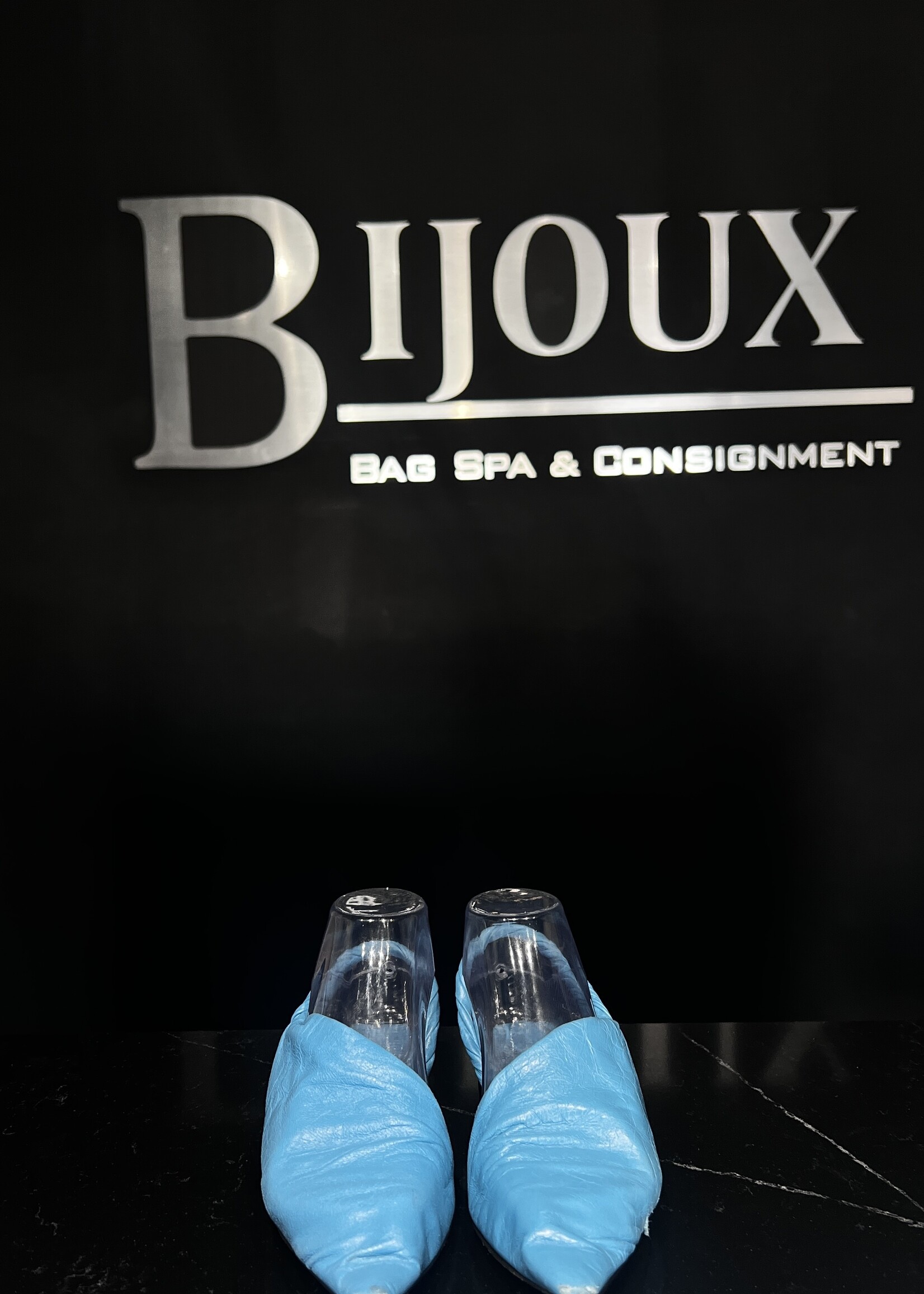 Bottega Veneta Bottega Veneta Pointed Toe Twist Slingback Flats 36