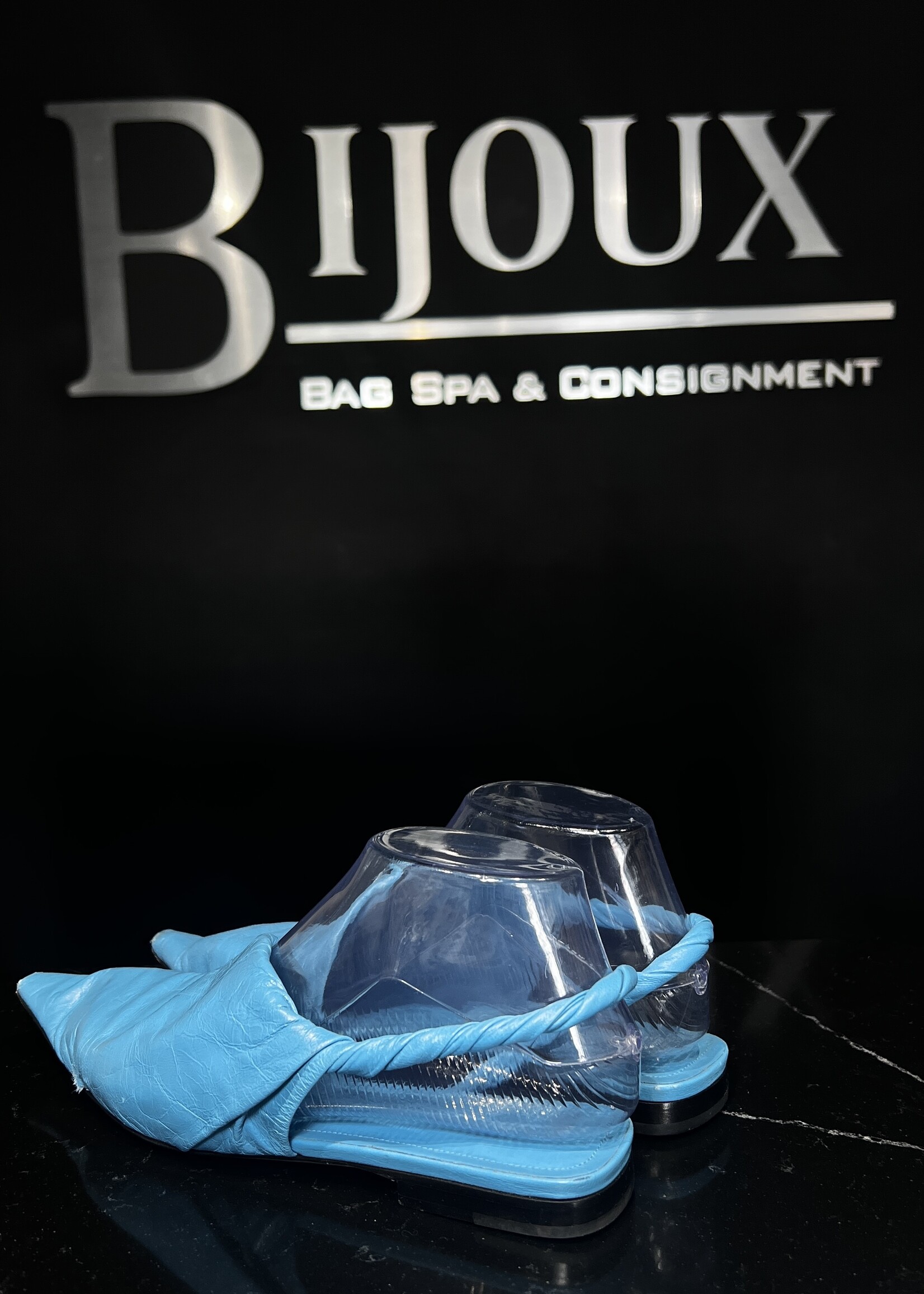 Bottega Veneta Bottega Veneta Pointed Toe Twist Slingback Flats 36