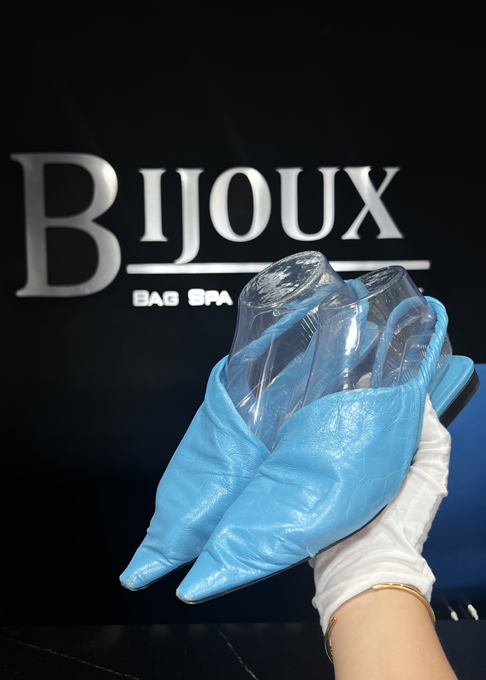 Bottega Veneta Bottega Veneta Pointed Toe Twist Slingback Flats 36