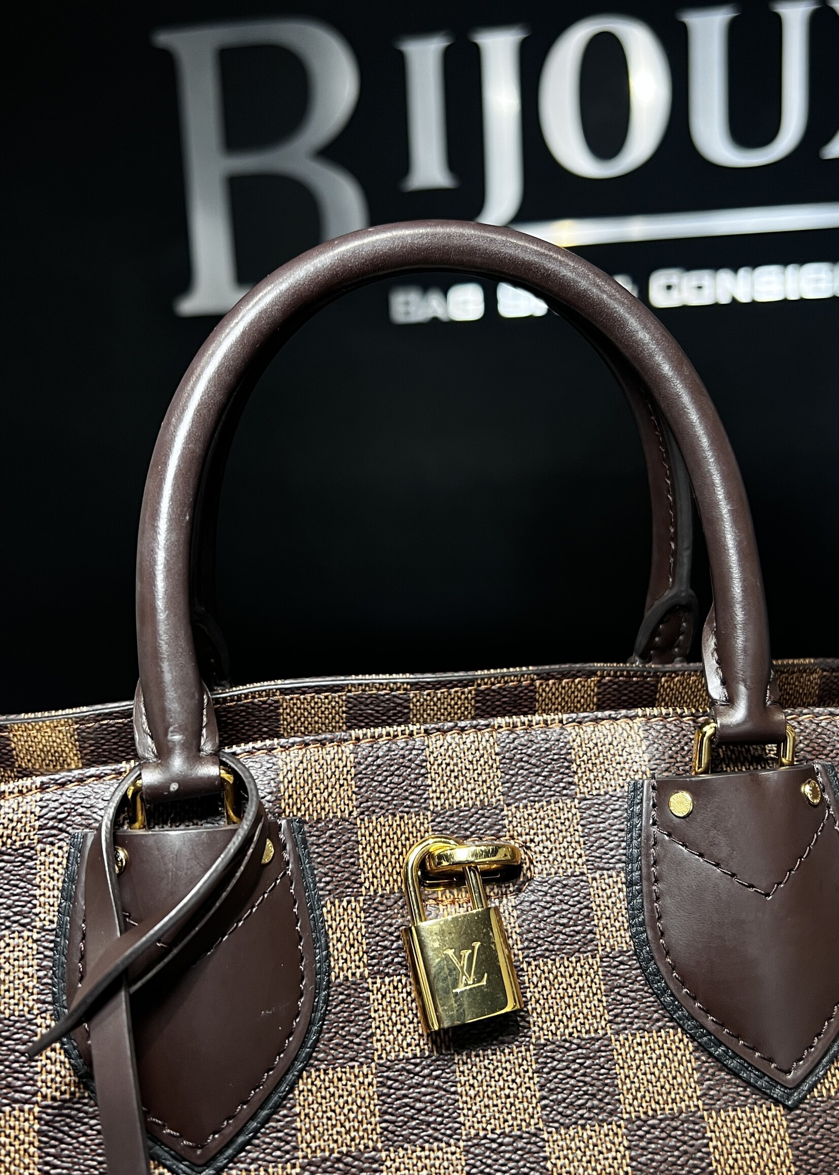 Louis Vuitton Louis Vuitton Normandy MM