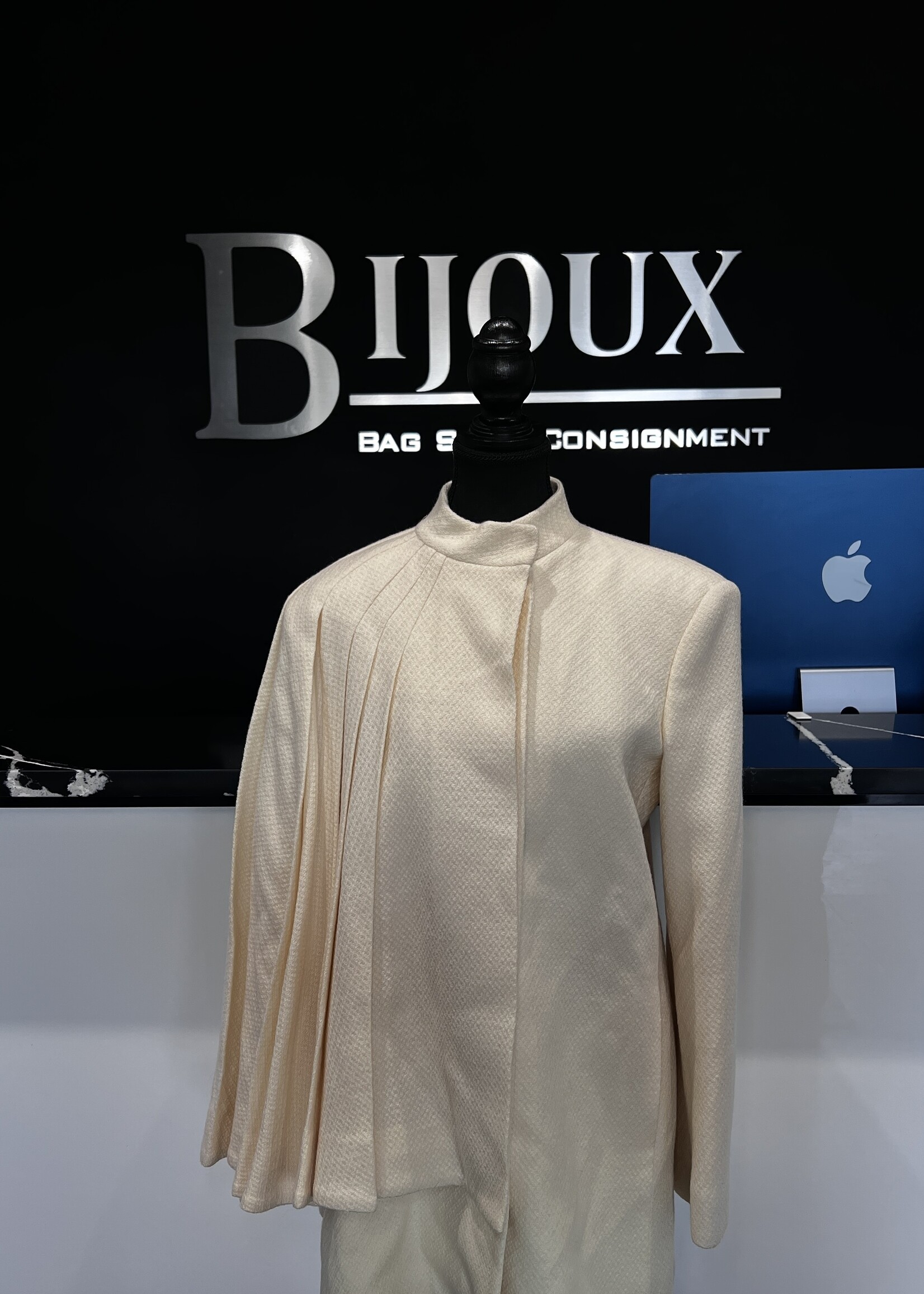 Gucci Gucci Ivory  Pleated Wool Coat