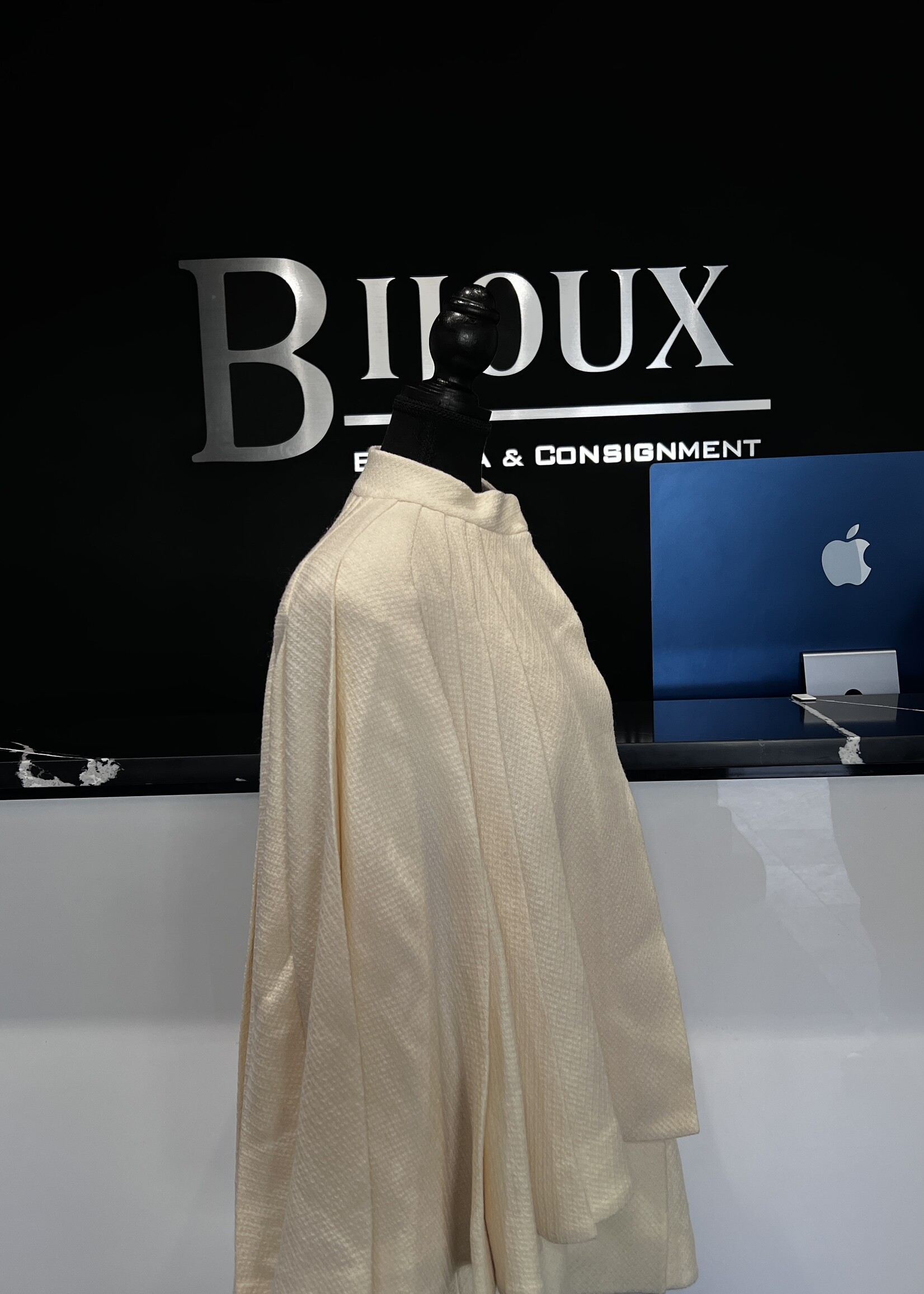 Gucci Gucci Ivory  Pleated Wool Coat