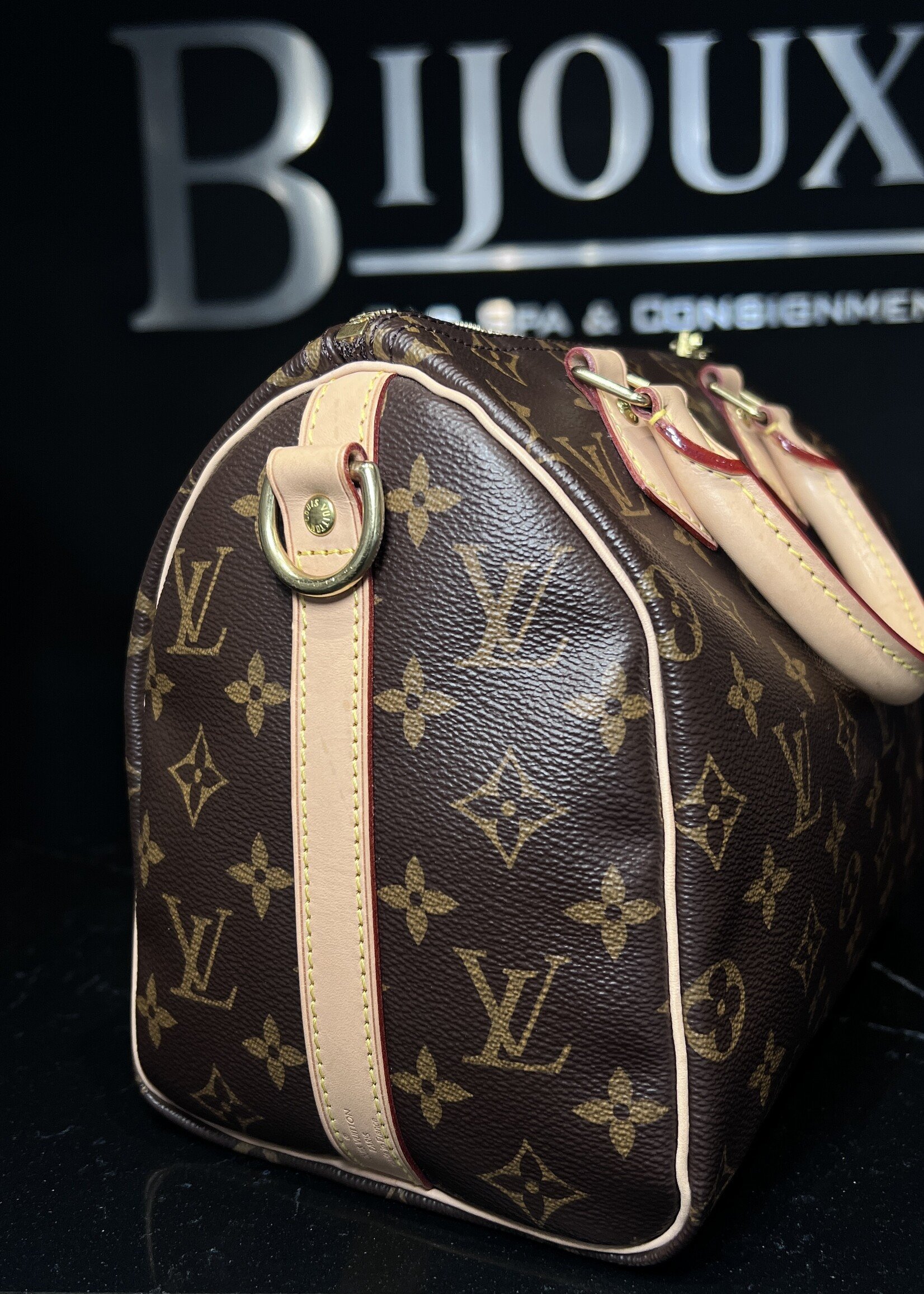 Louis Vuitton SOLD - Louis Vuitton 25 Monogram Bandouliere