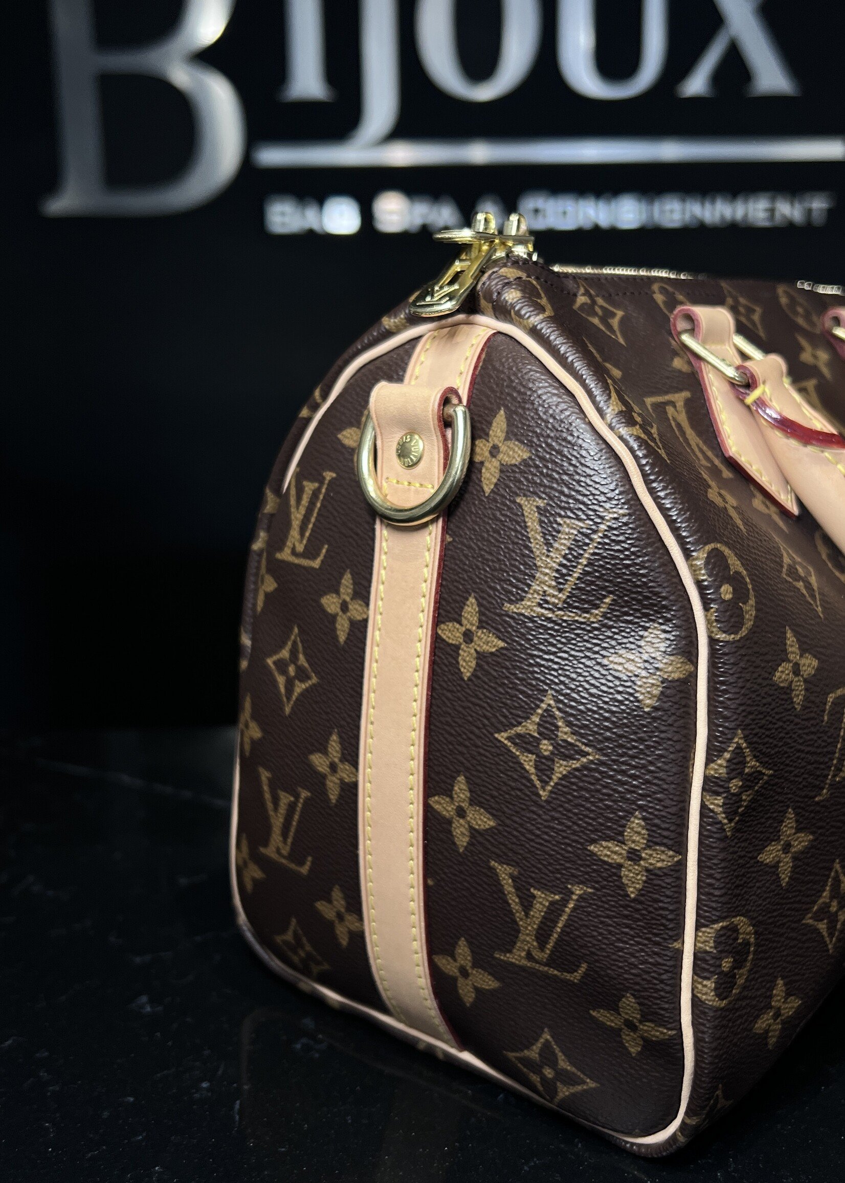 Louis Vuitton SOLD - Louis Vuitton 25 Monogram Bandouliere