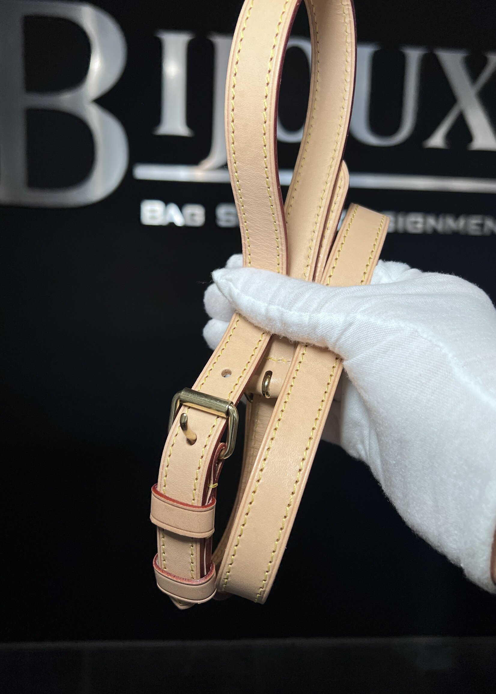 Louis Vuitton SOLD - Louis Vuitton 25 Monogram Bandouliere