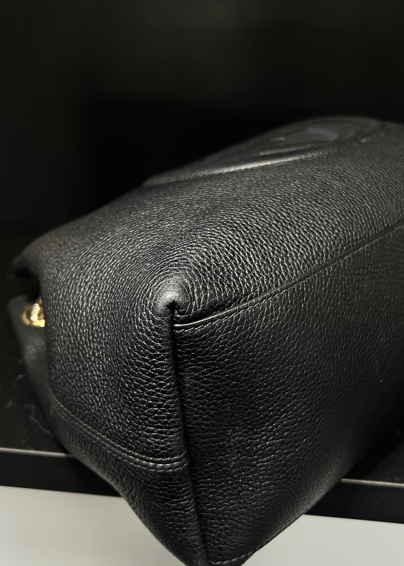 Gucci SOLD - Gucci Soho Black Chain