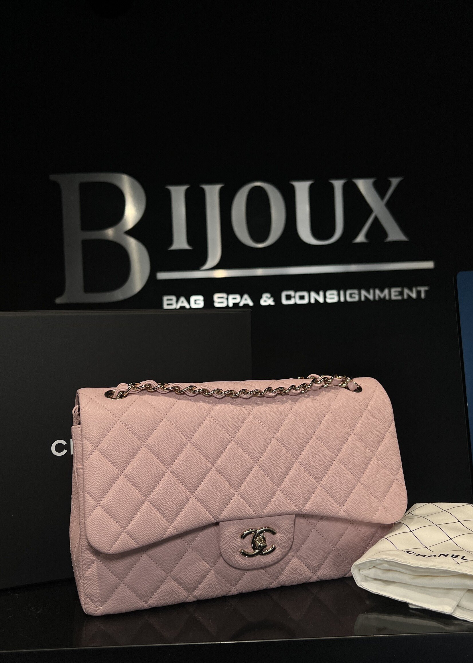 Chanel Chanel Jumbo Caviar Pink GHW