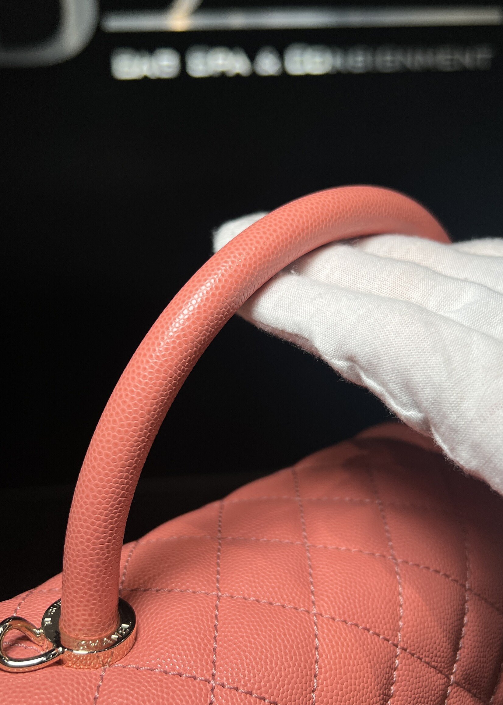 Chanel Chanel Medium Coco Handle GHW