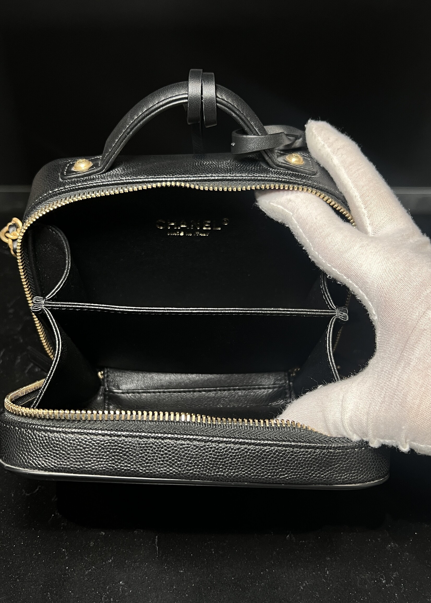 Chanel Chanel Small Caviar CC Filigree Vanity Case