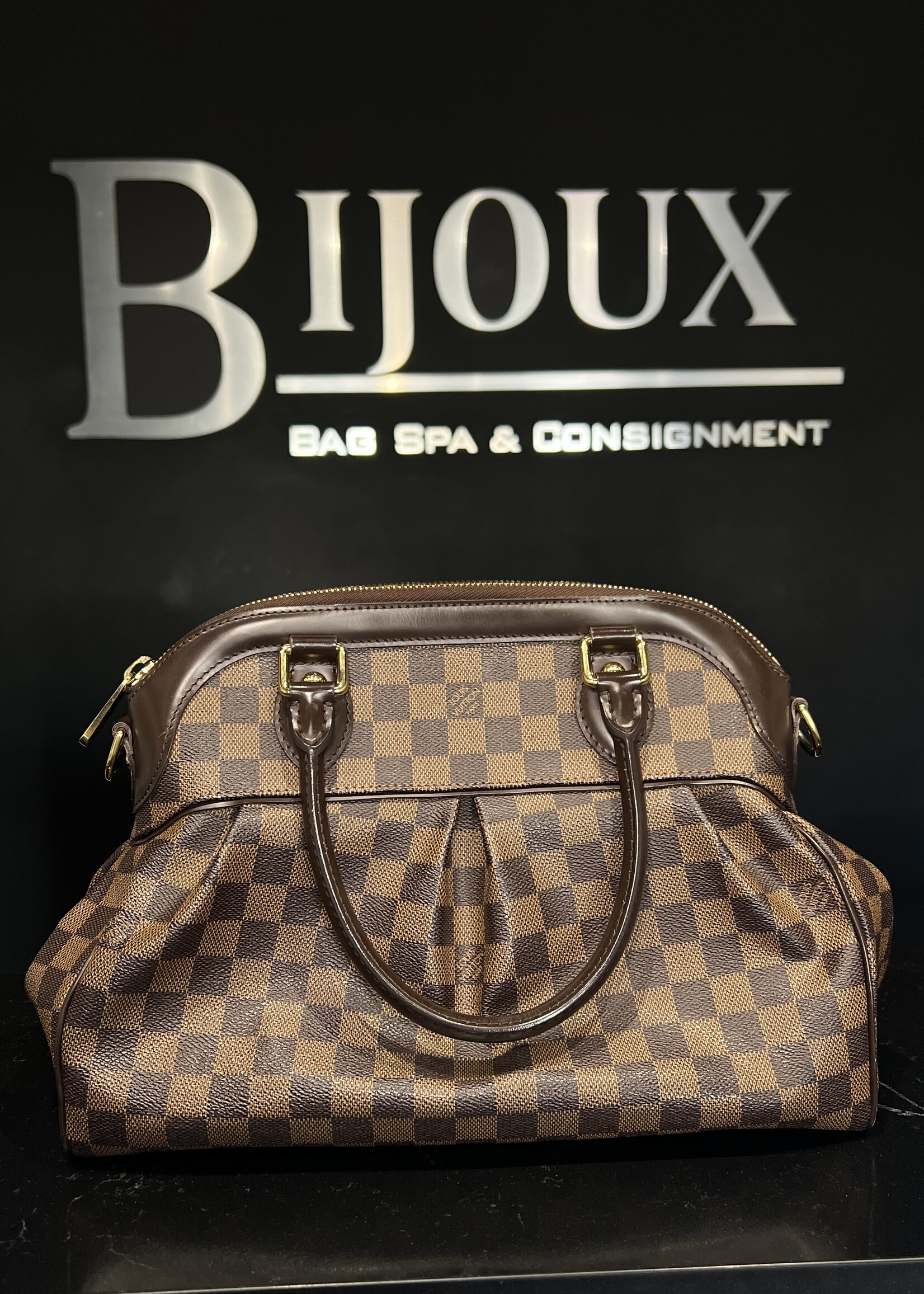 Louis Vuitton SOLD - Louis Vuitton Trevi MM