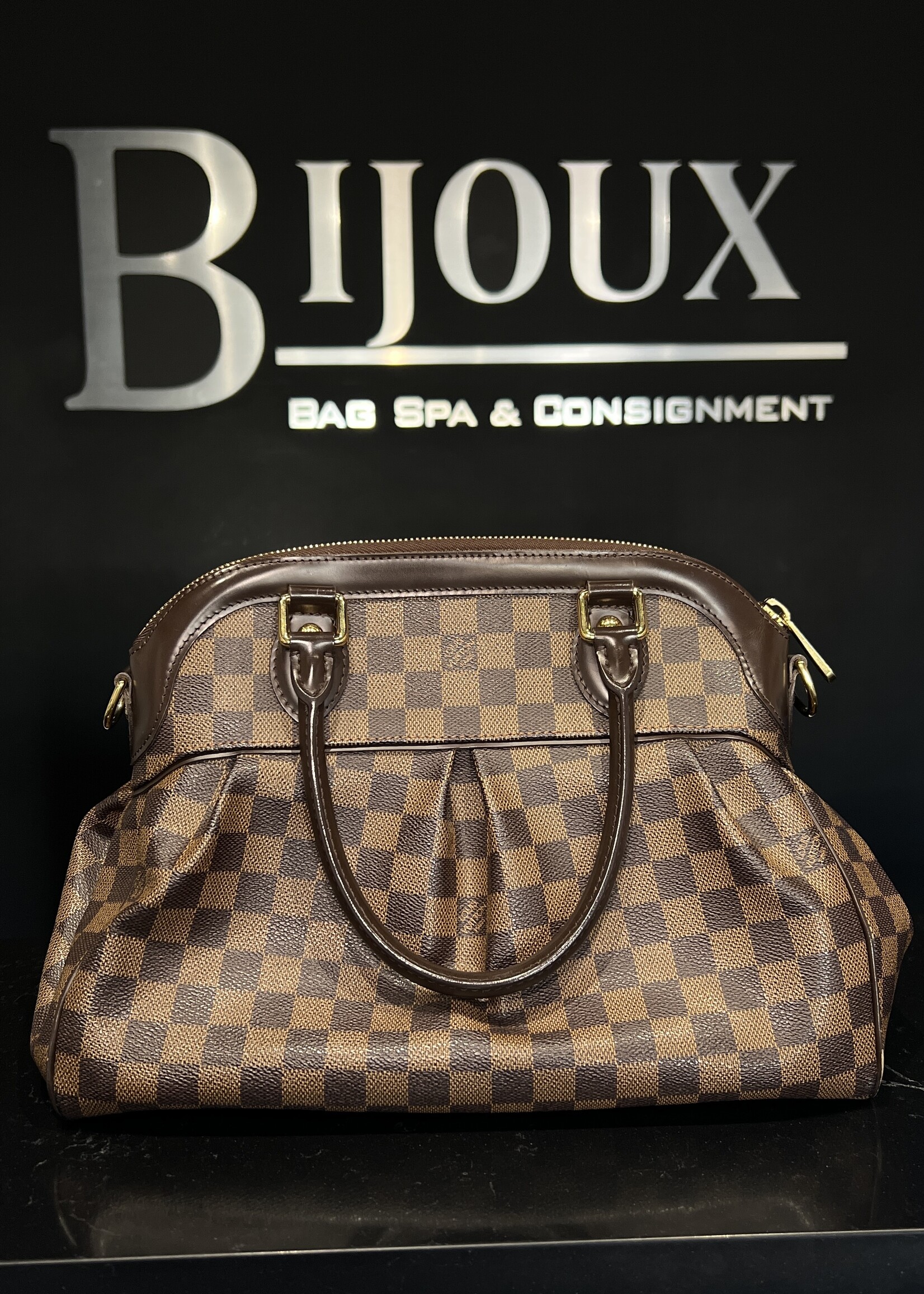 Louis Vuitton SOLD - Louis Vuitton Trevi MM