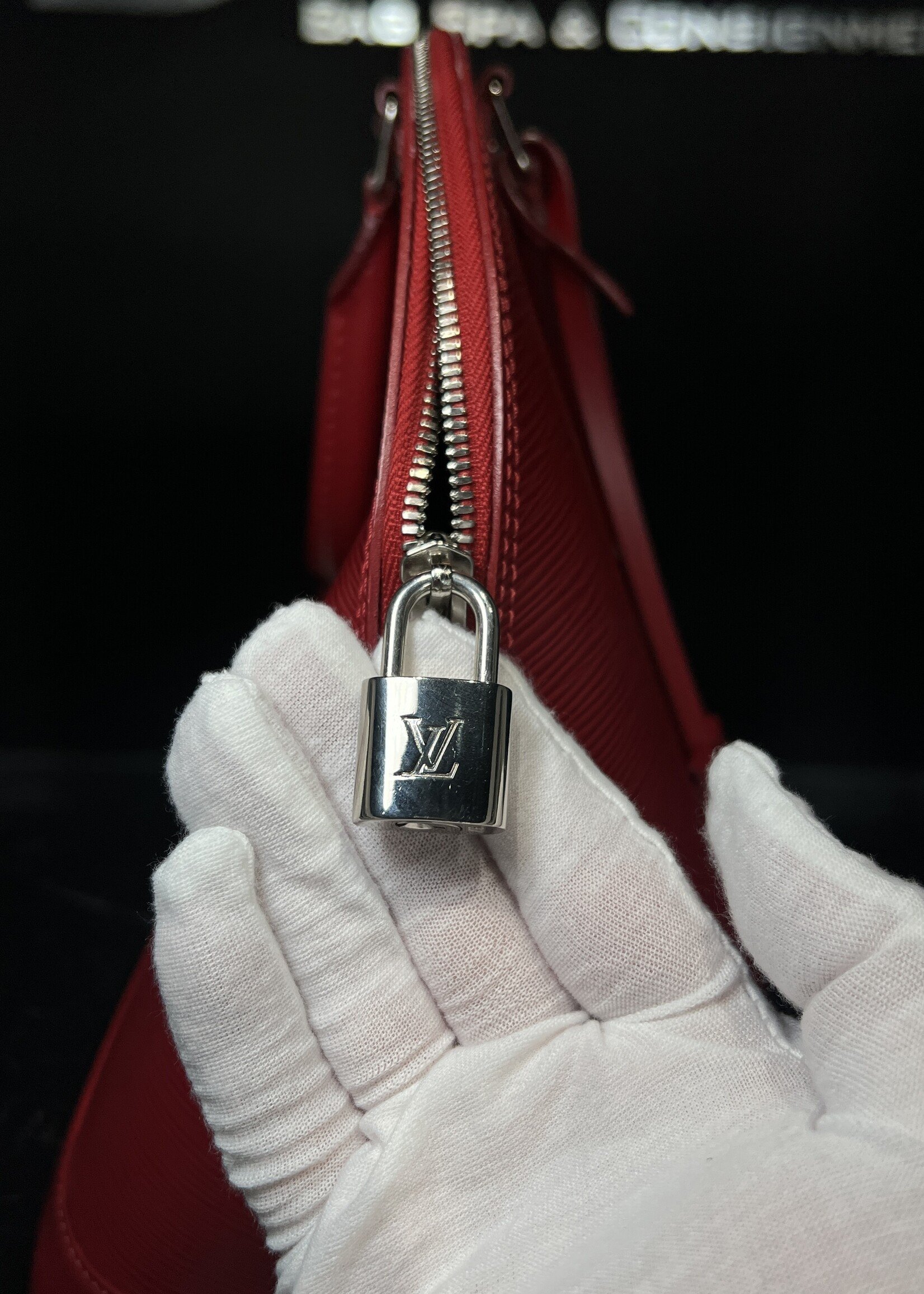 Louis Vuitton Louis Vuitton Alma GM Red