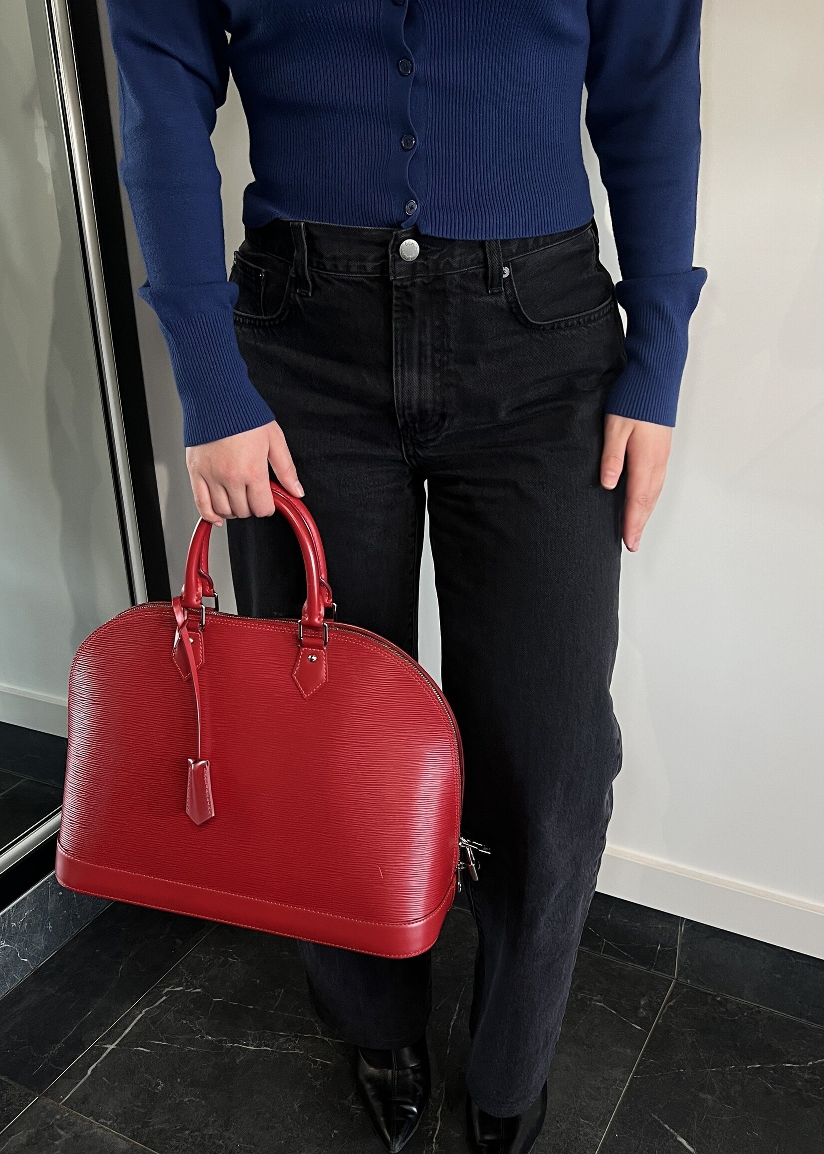 Louis Vuitton Louis Vuitton Alma GM Red