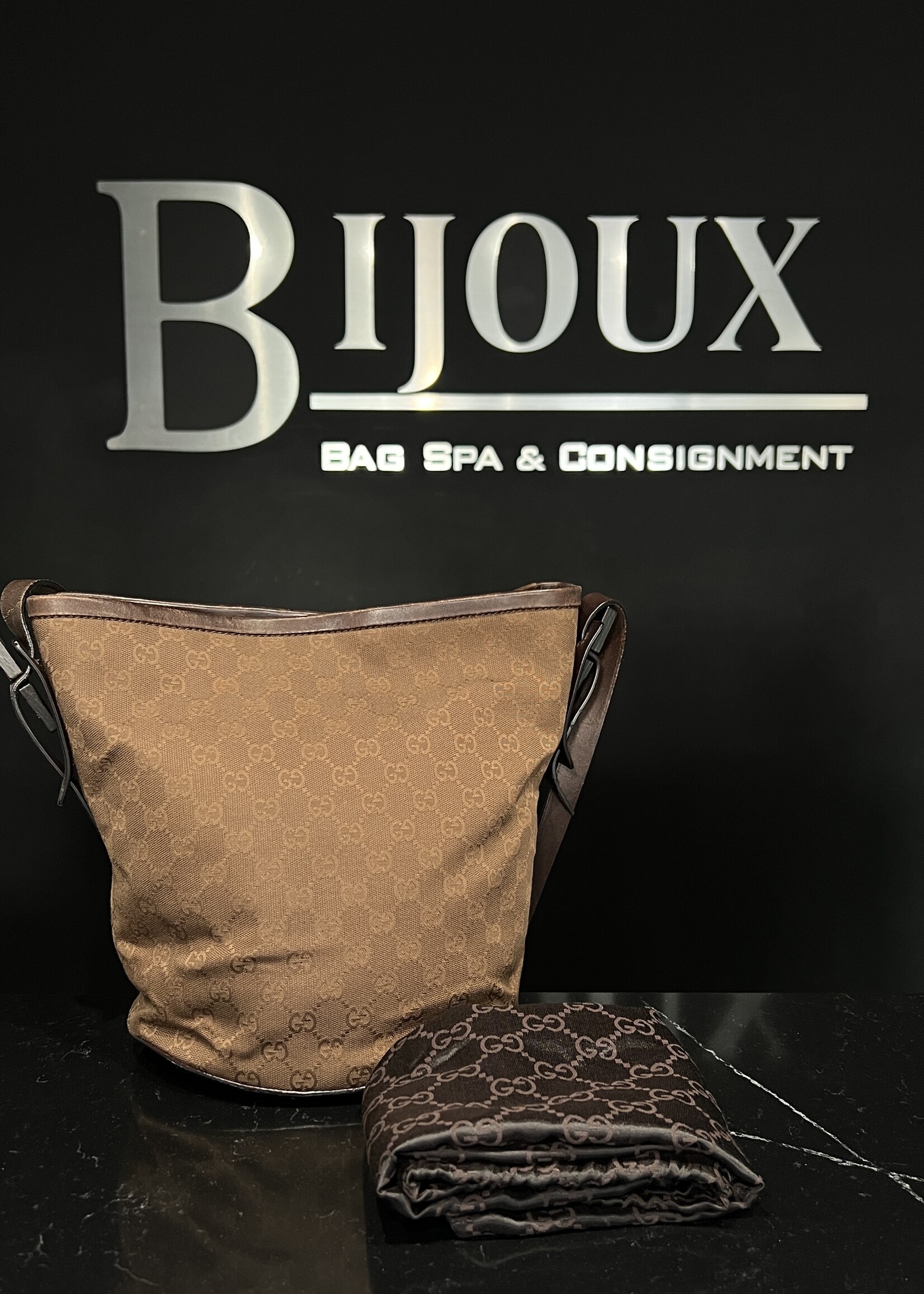 Gucci Gucci GG Canvas Bucket Shoulder Bag