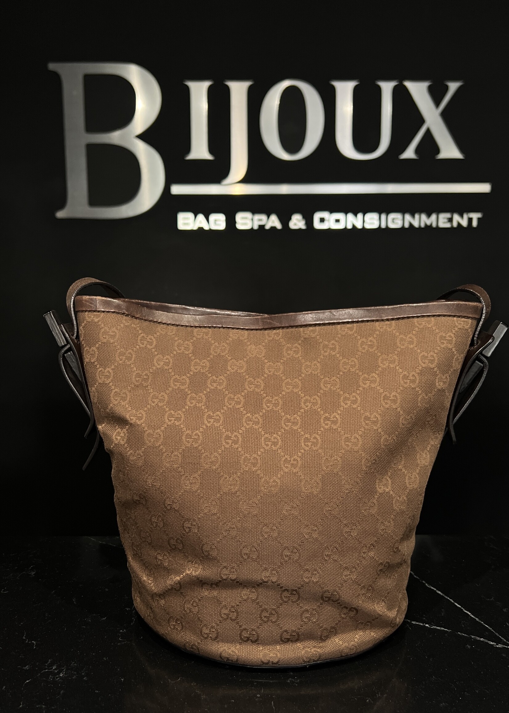 Gucci Gucci GG Canvas Bucket Shoulder Bag