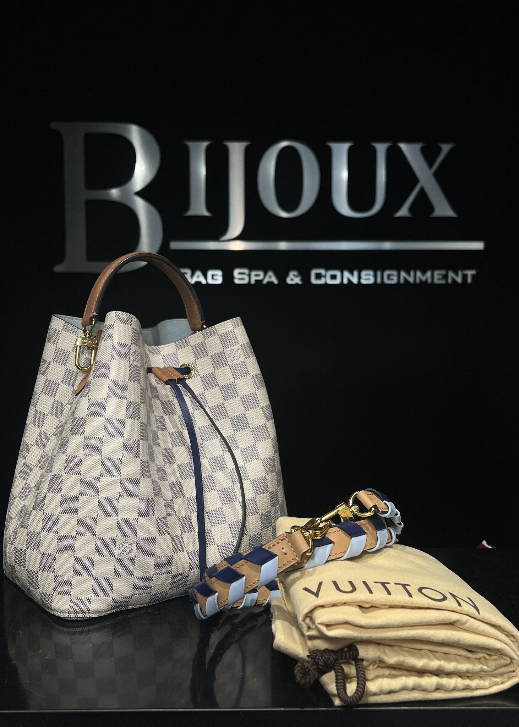 Louis Vuitton Louis Vuitton Noe MM Azur