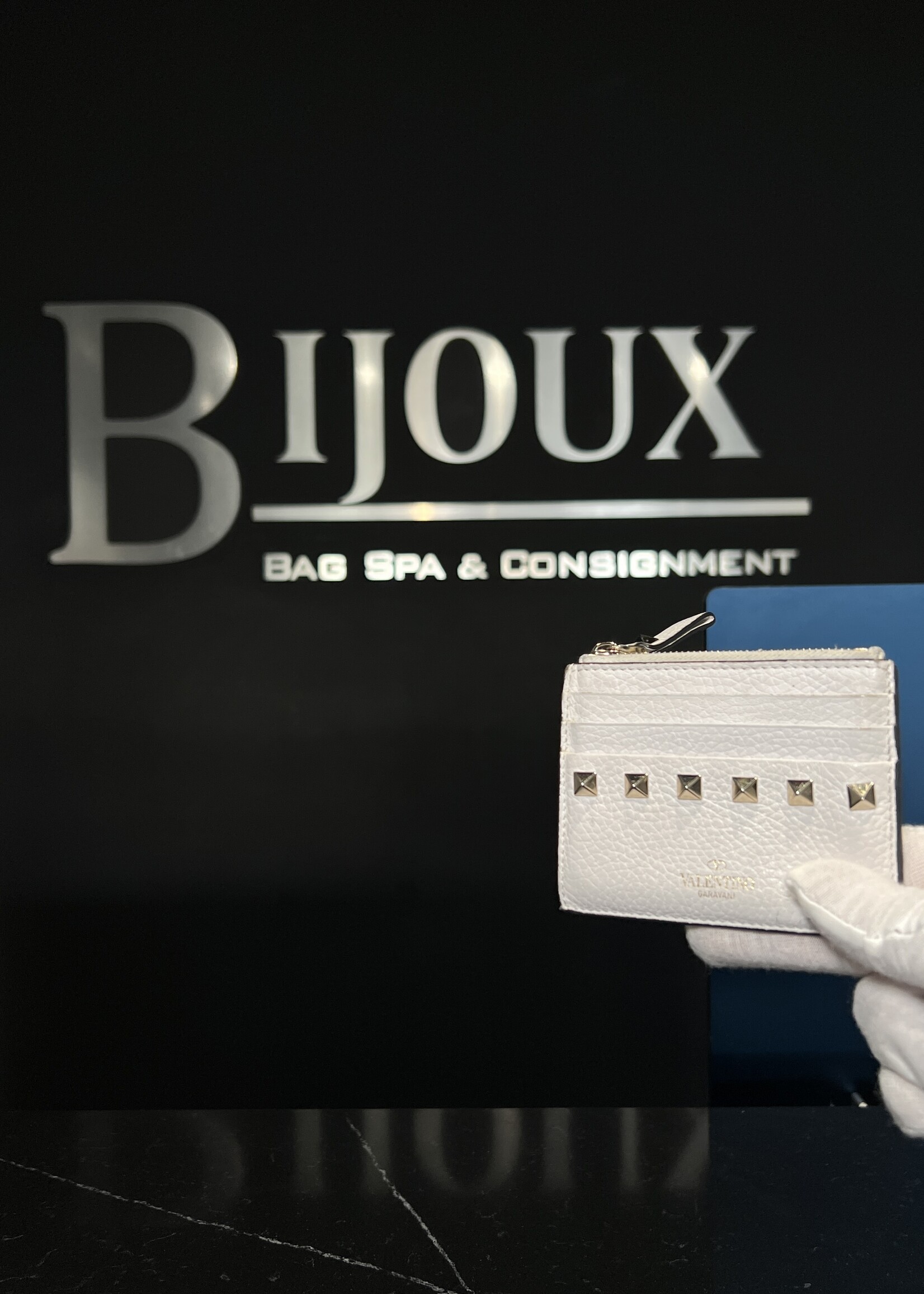 Valentino Valentino Rockstud Grainy Calfskin Cardholder