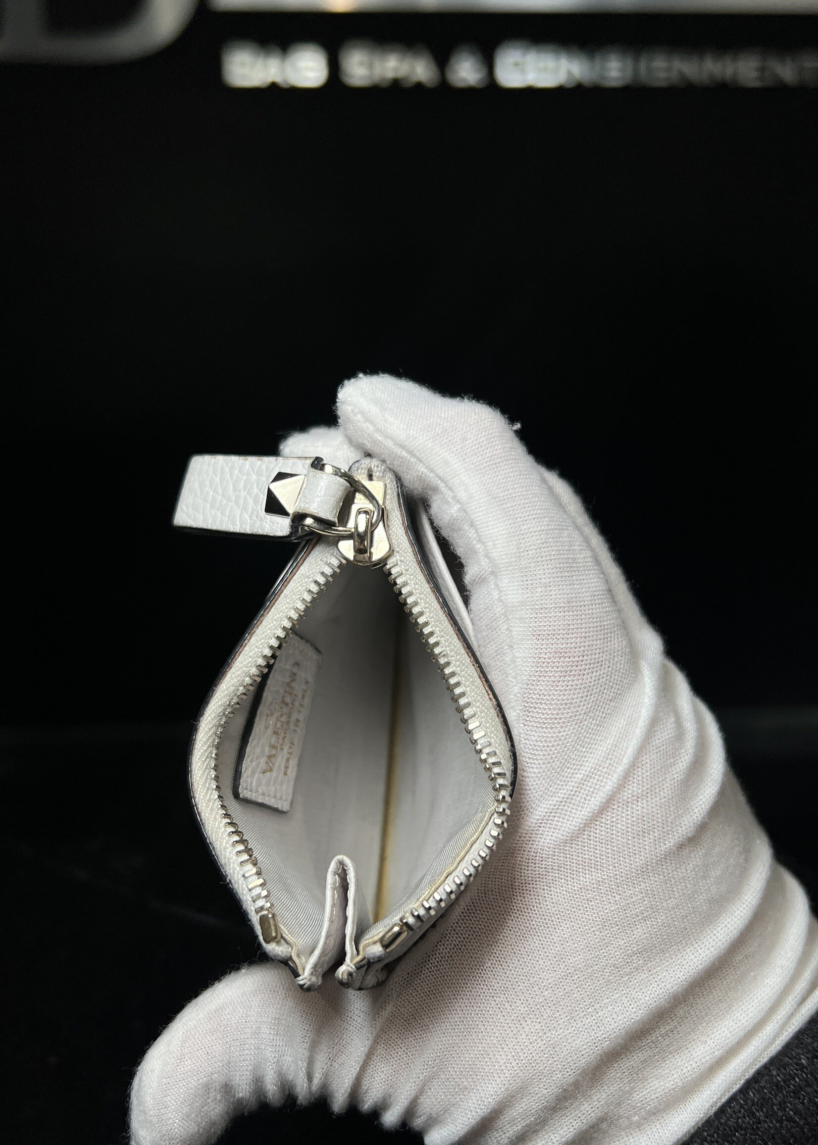 Valentino Valentino Rockstud Grainy Calfskin Cardholder