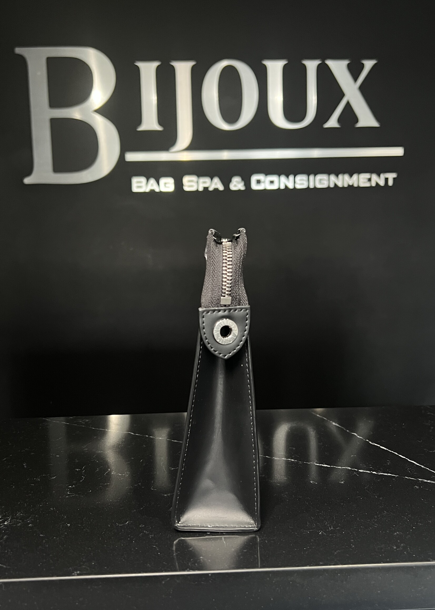 Louis Vuitton SOLD- Louis Vuitton Pochette Voyage MM