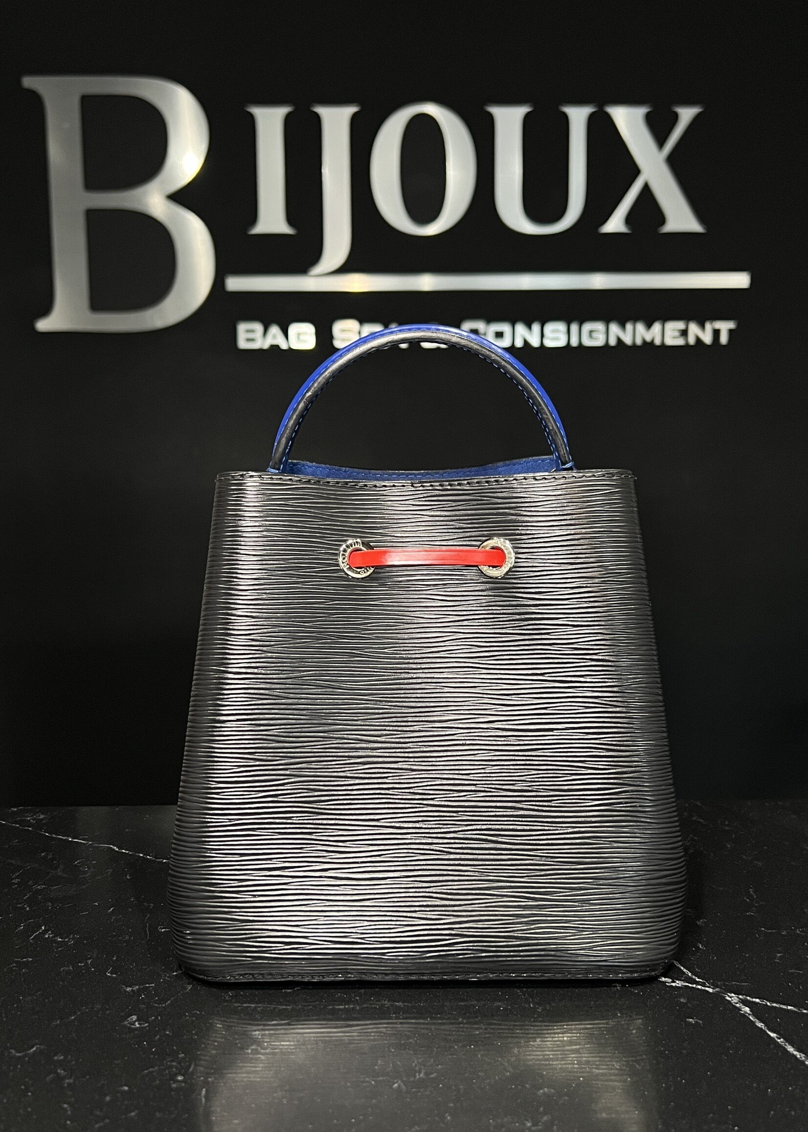 Louis Vuitton Louis Vuitton Neo Noe BB