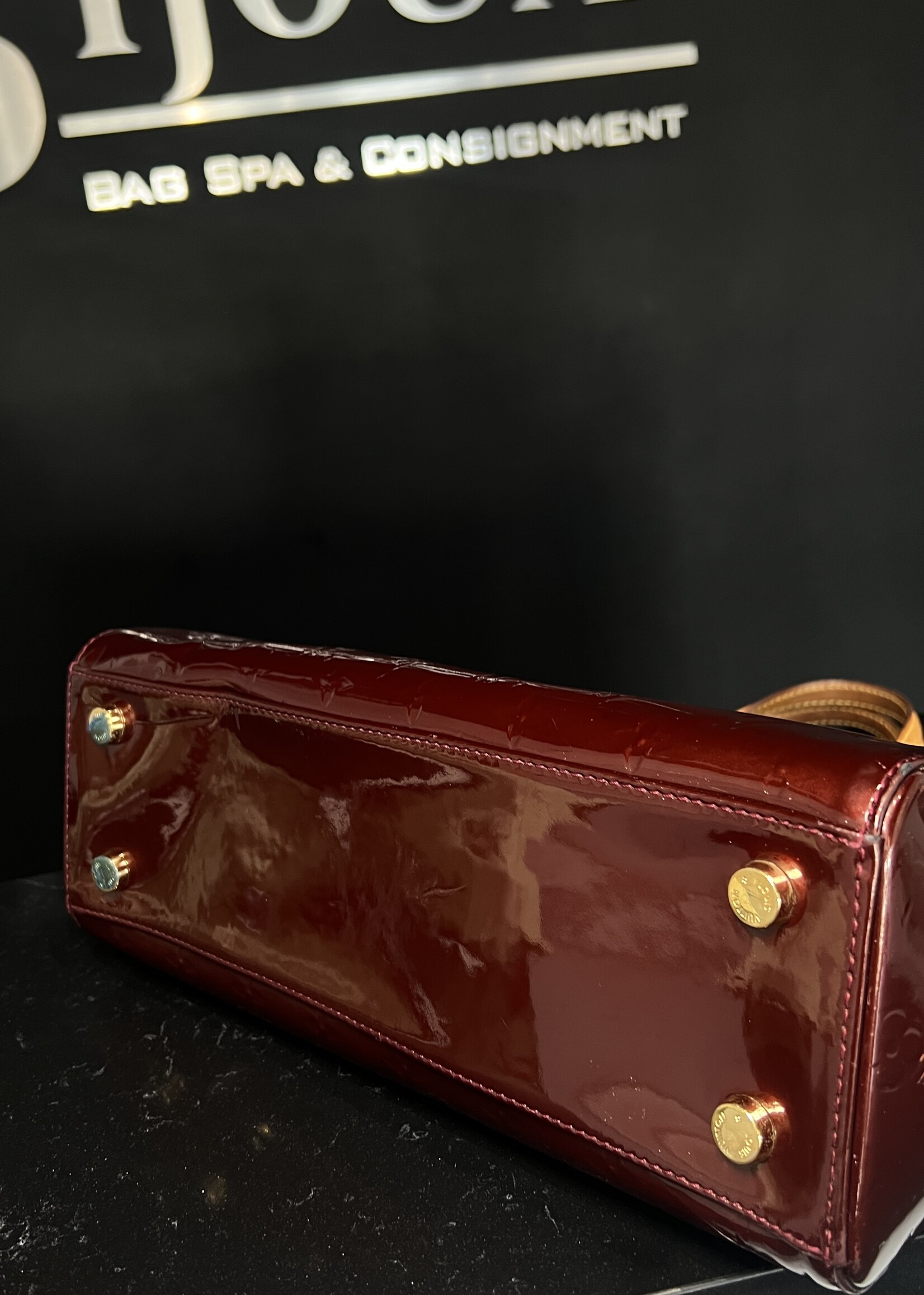 Louis Vuitton Louis Vuitton Brea Vernis MM