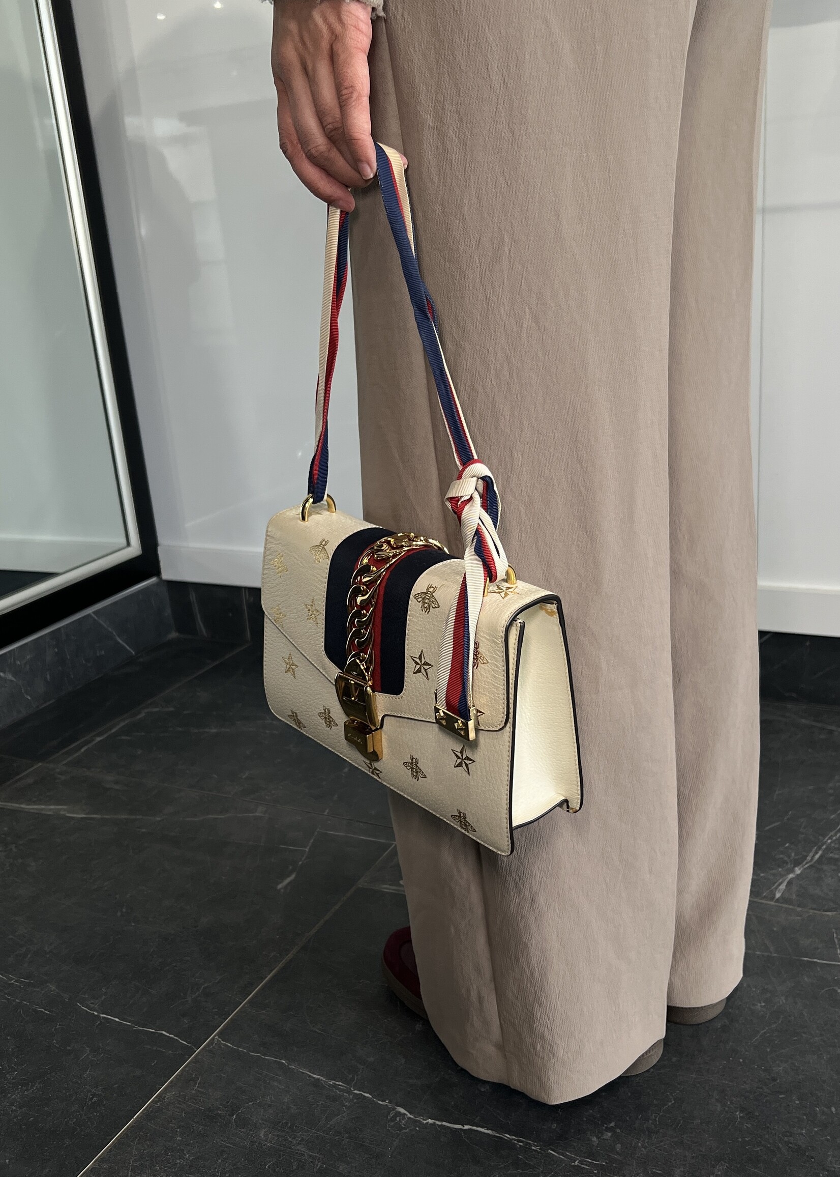 Gucci SOLD - Gucci Sylvie Bee Bag