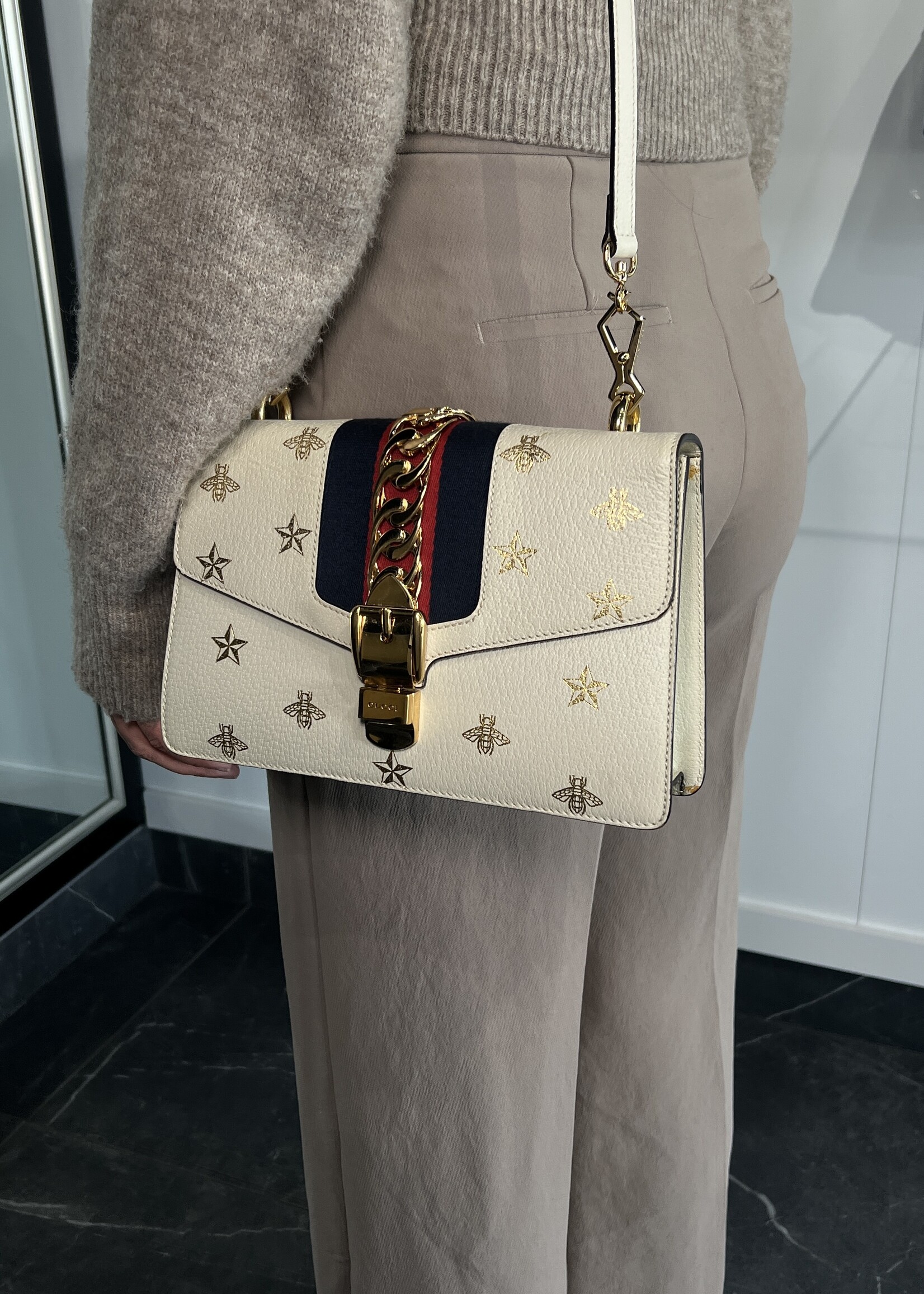 Gucci SOLD - Gucci Sylvie Bee Bag