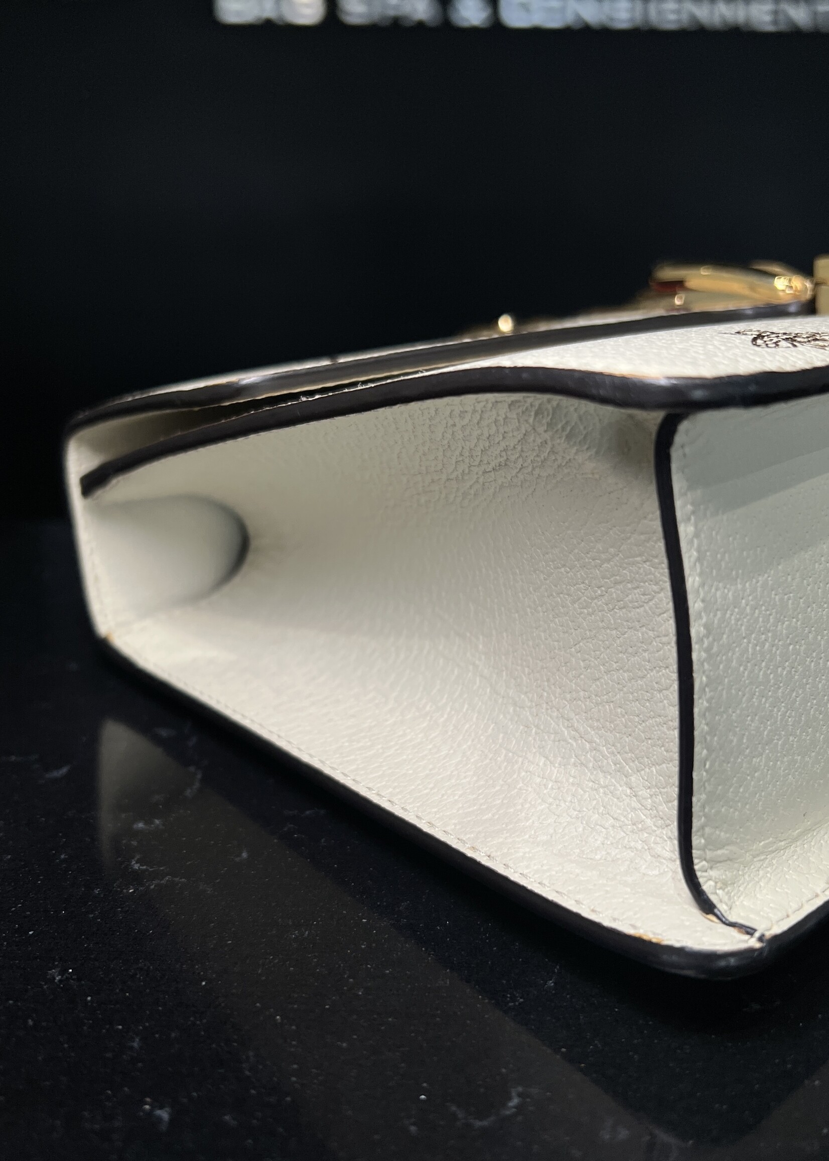 Gucci SOLD - Gucci Sylvie Bee Bag