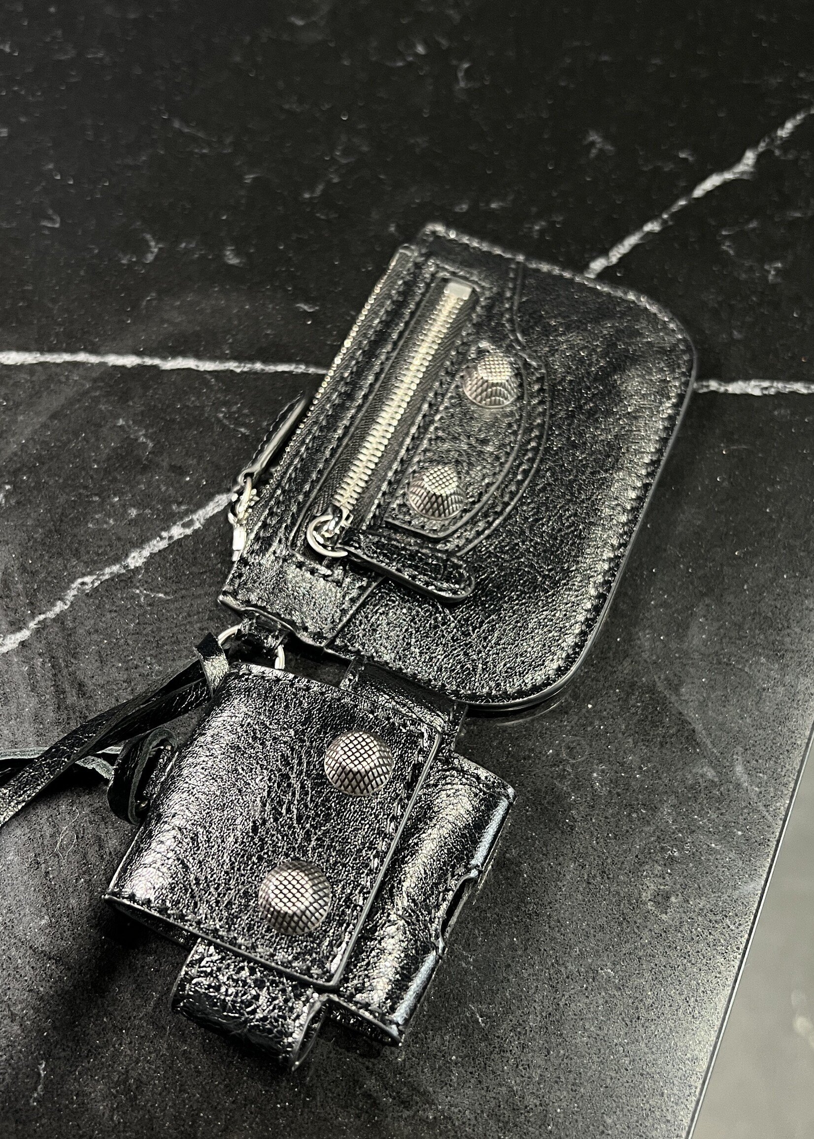 Balenciaga Balenciaga Le Cagole Crossbody