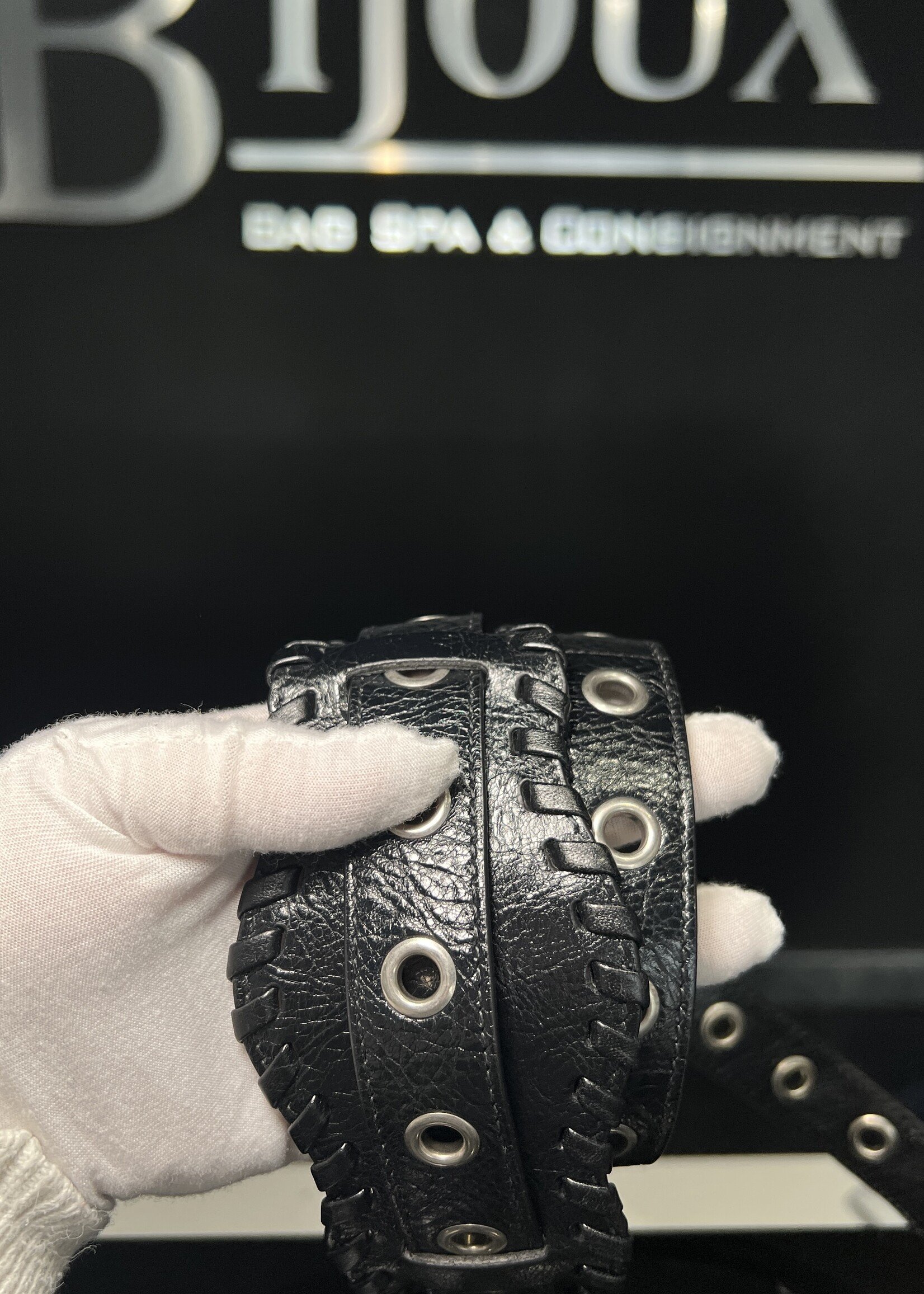 Balenciaga Balenciaga Le Cagole Crossbody