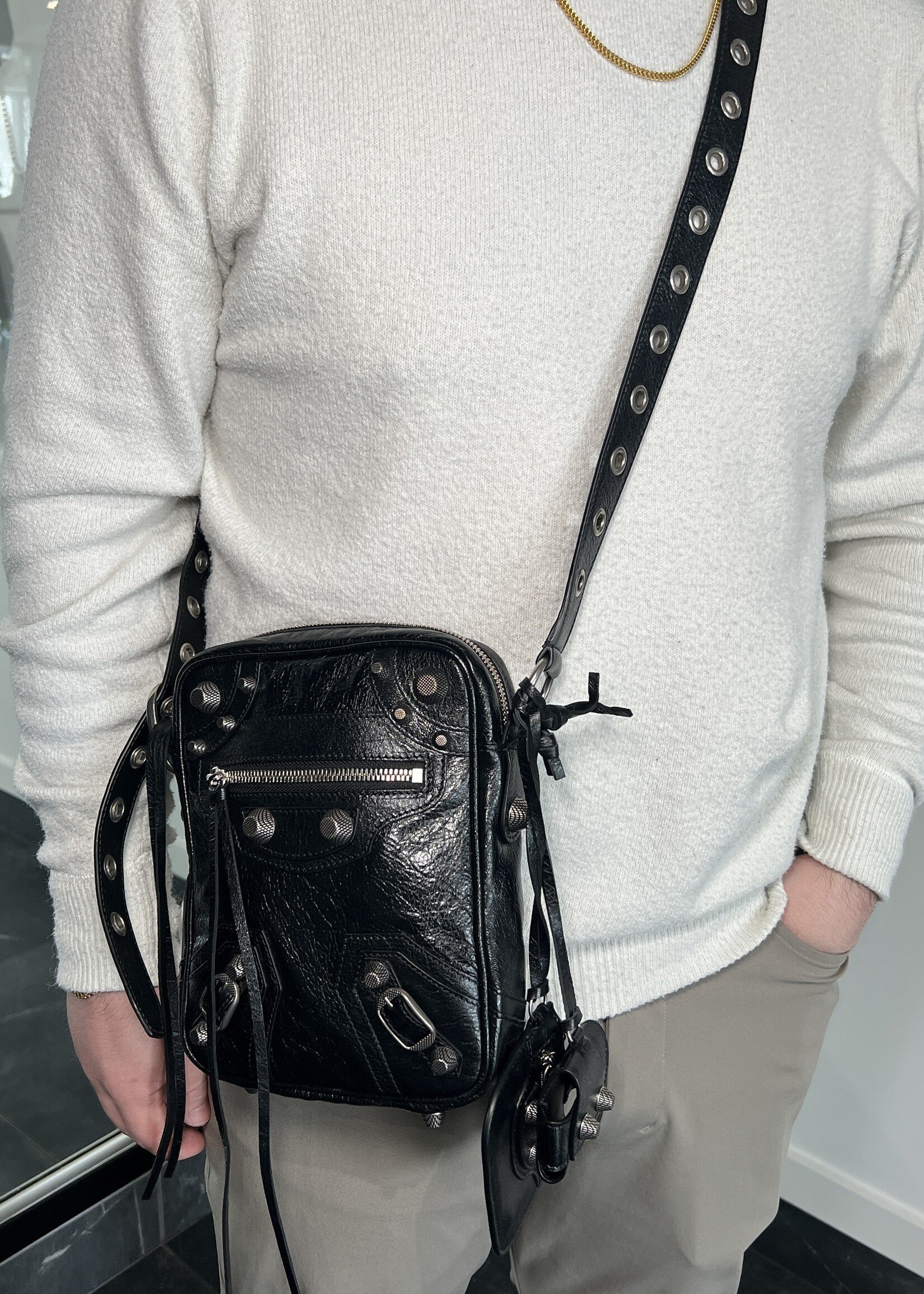 Balenciaga Balenciaga Le Cagole Crossbody