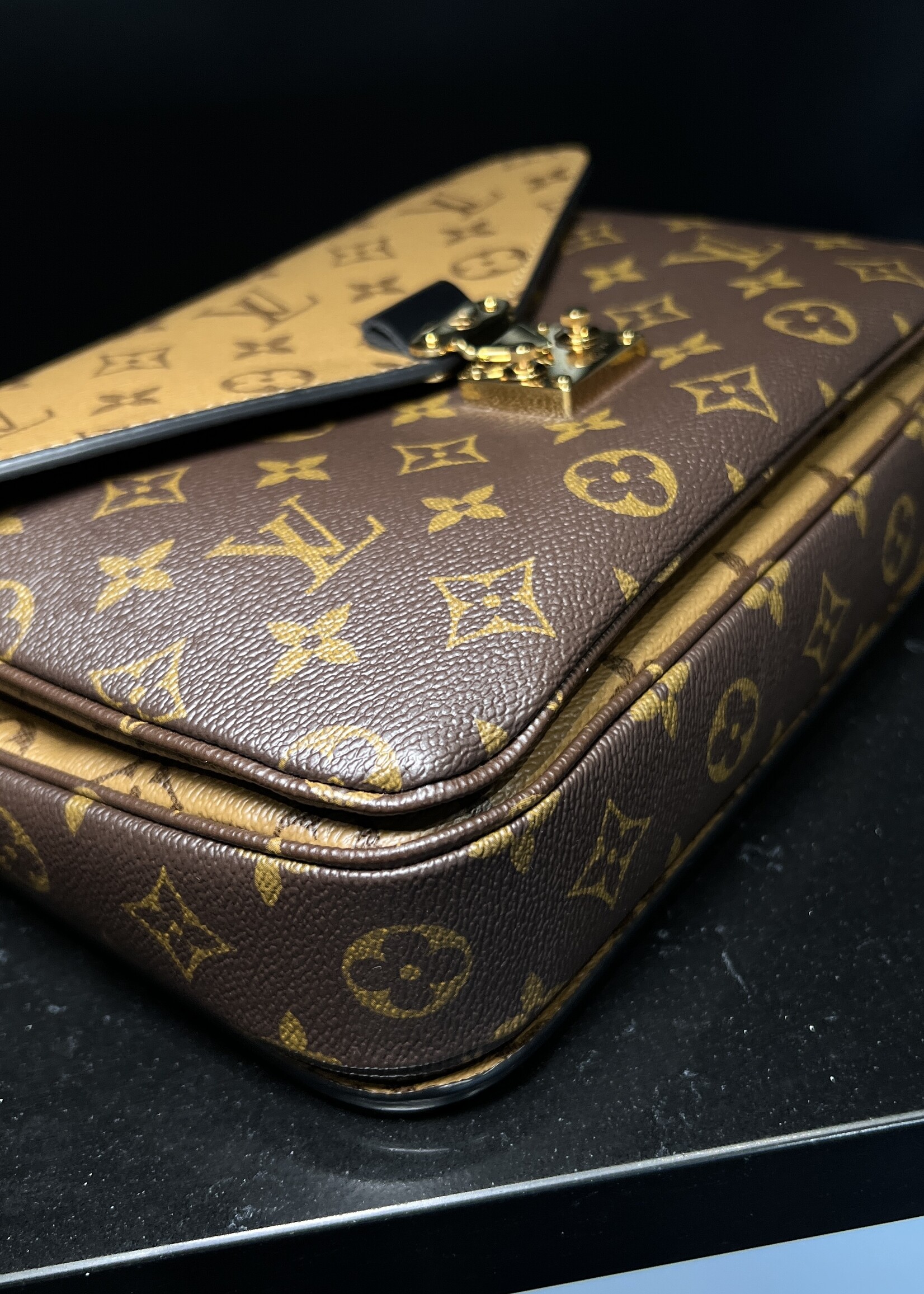 Louis Vuitton SOLD - Louis Vuitton Pochette Metis Reverse