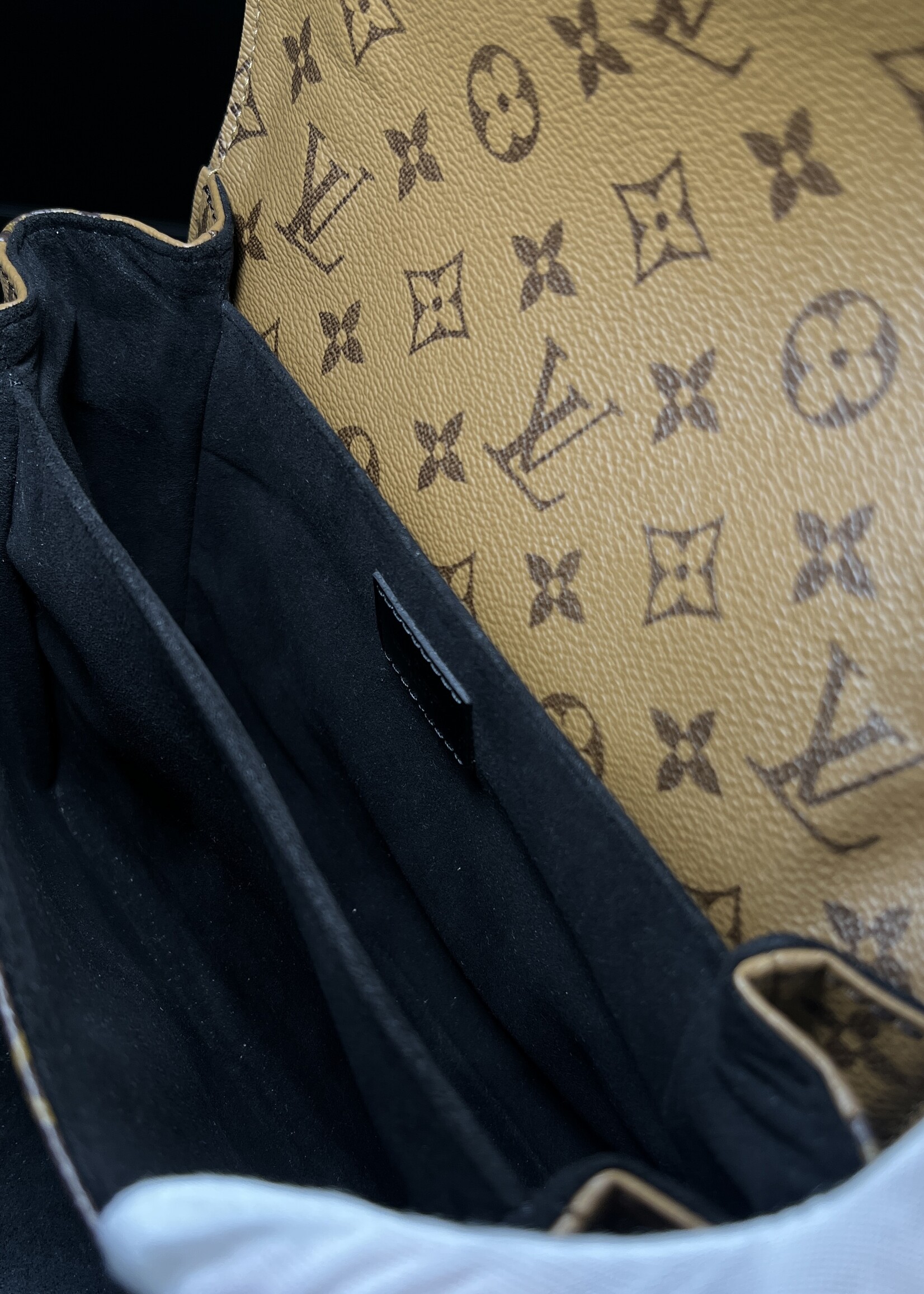 Louis Vuitton SOLD - Louis Vuitton Pochette Metis Reverse