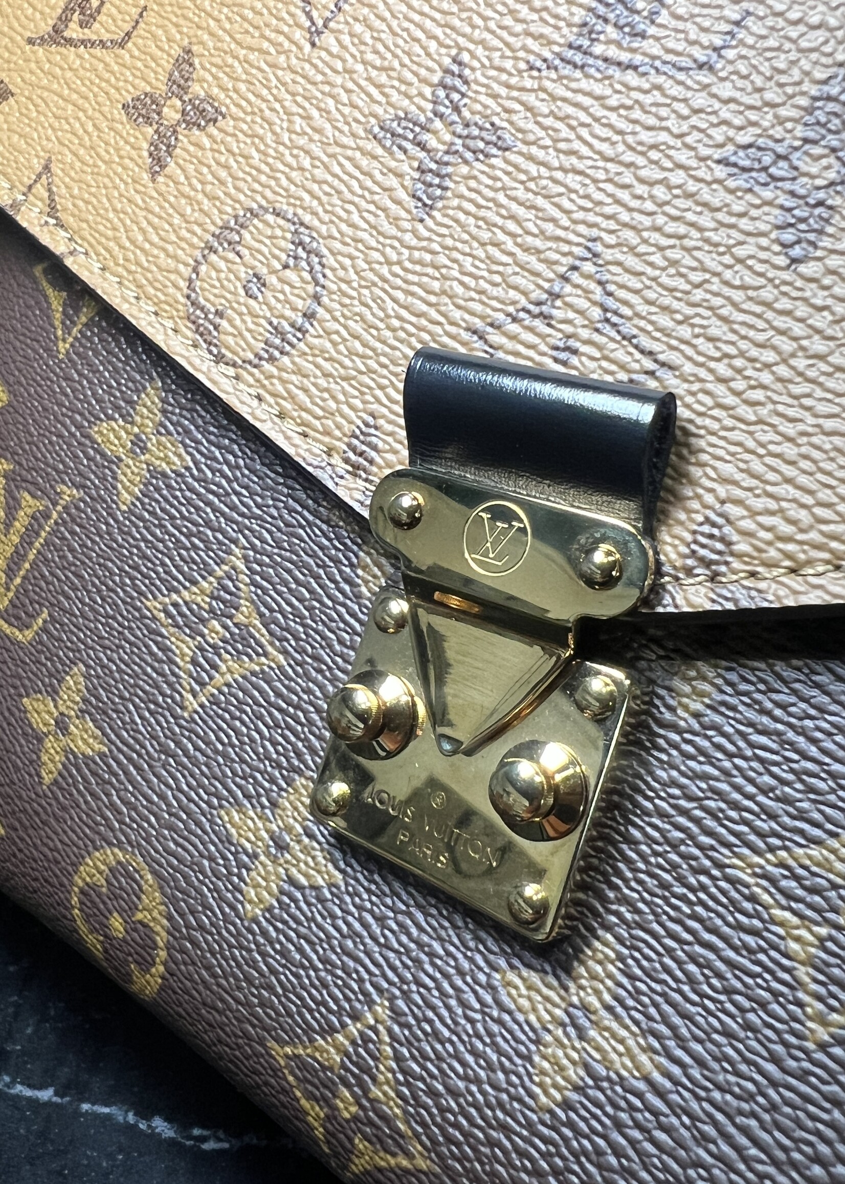 Louis Vuitton SOLD - Louis Vuitton Pochette Metis Reverse