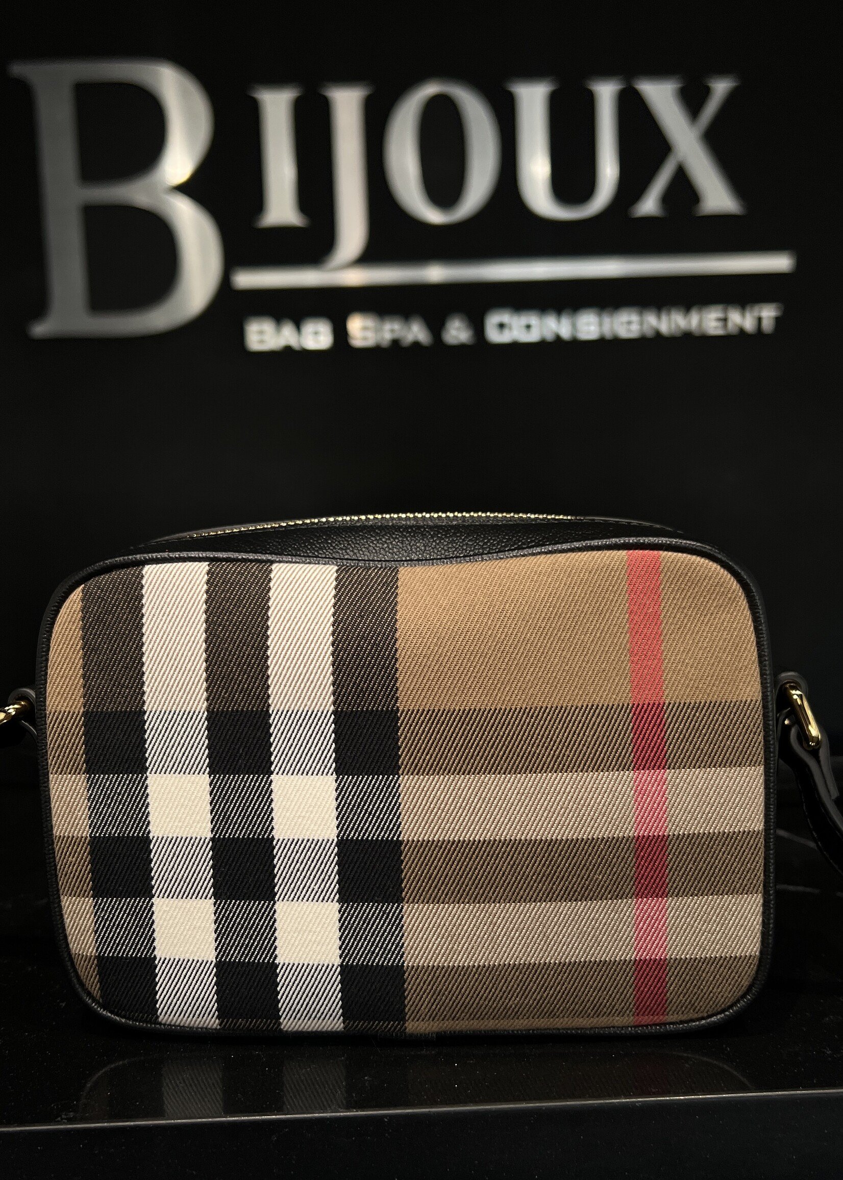 Burberry Burberry Nova Check Crossbody