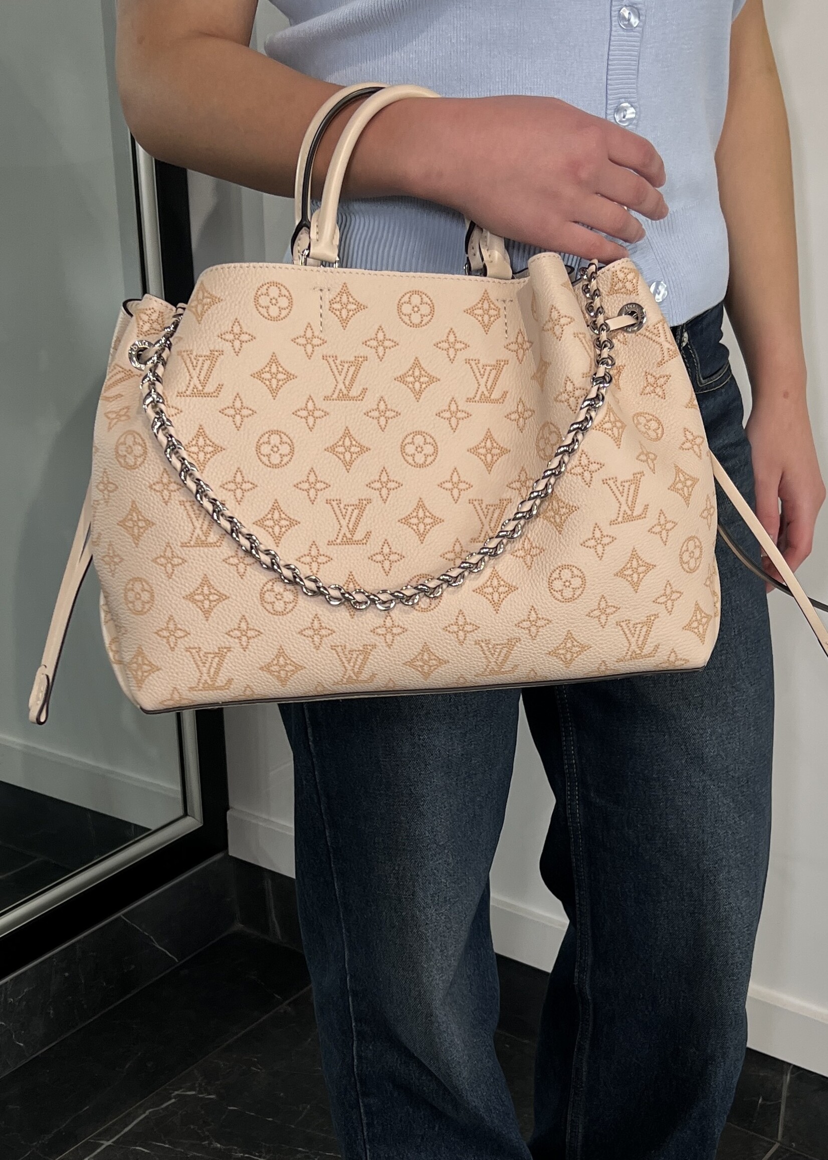 Louis Vuitton Louis Vuitton Mahina Bella Tote