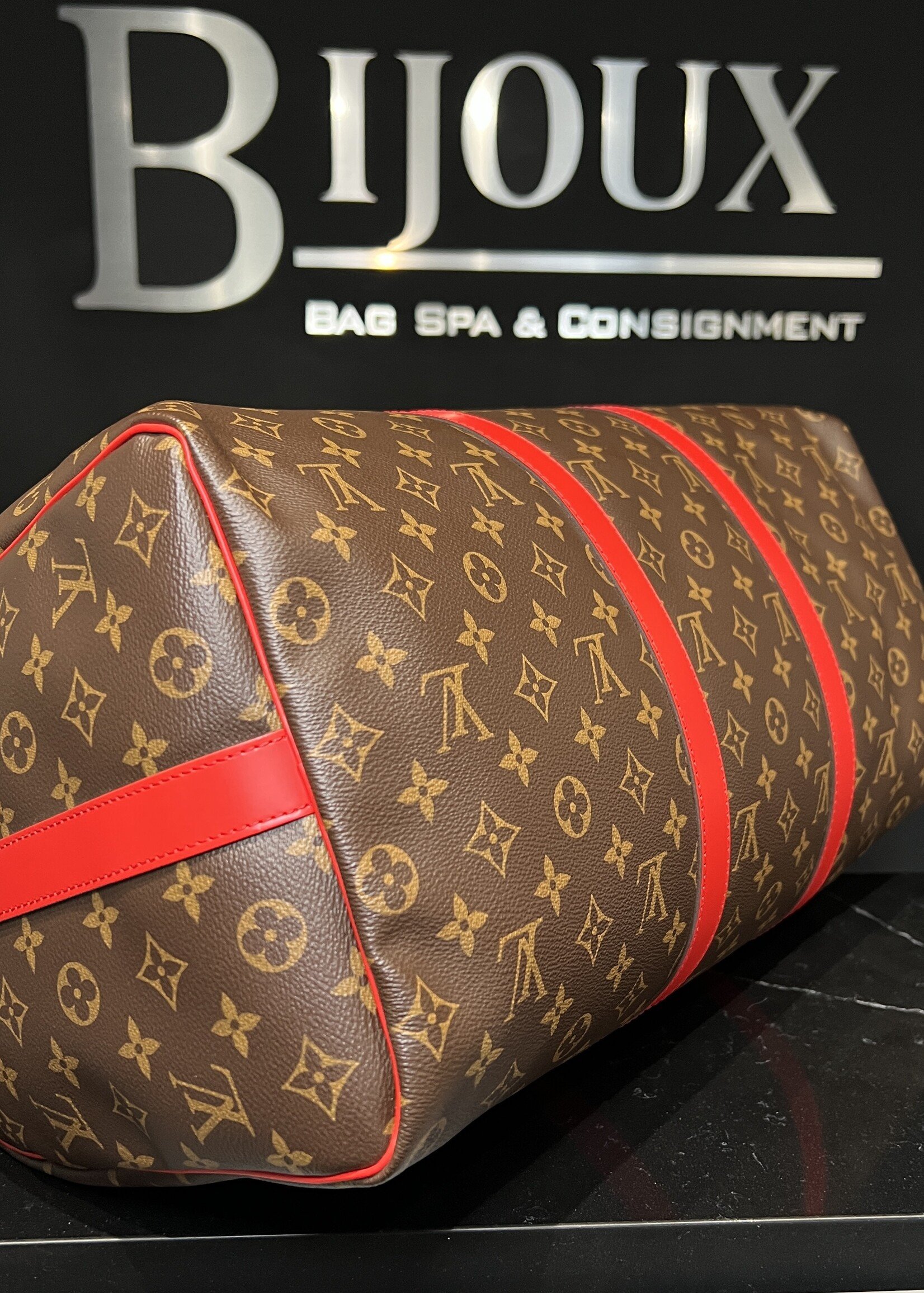 Louis Vuitton Louis Vuitton Monogram Keepall Bandouliere 50