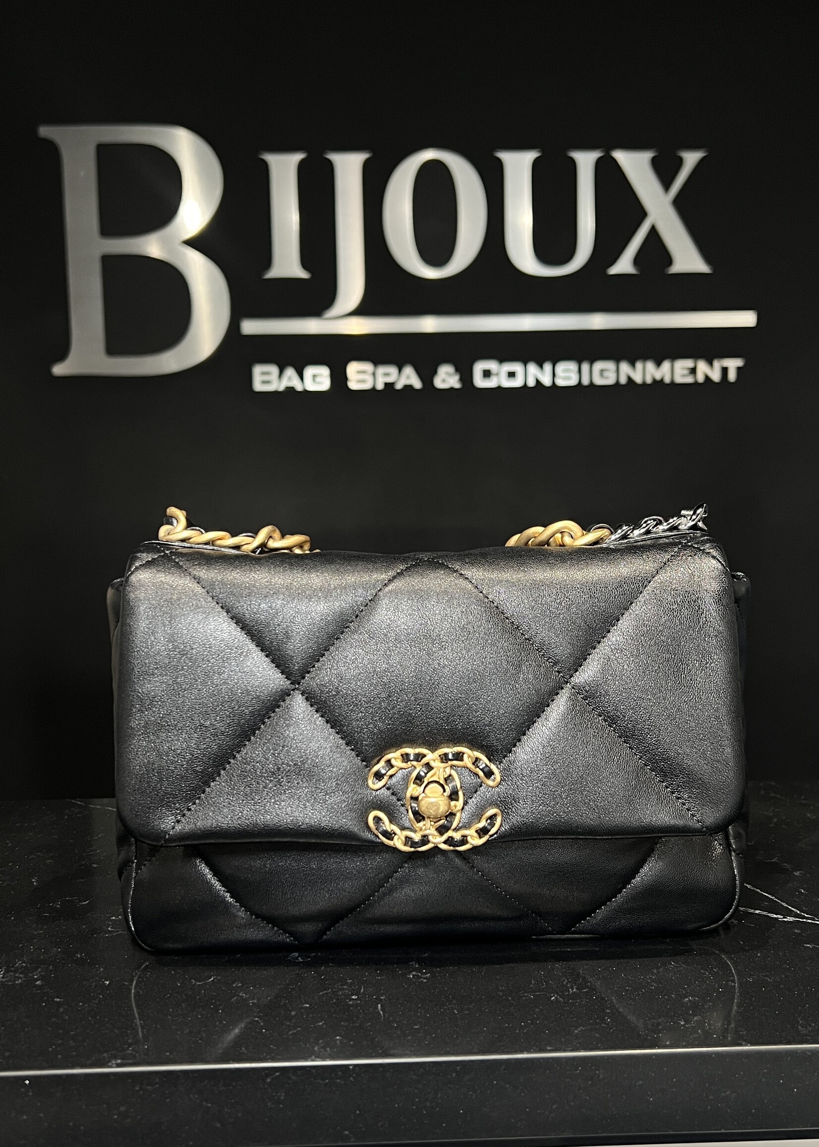 Chanel Chanel Lambskin Quilted Medium 19 Flap Black