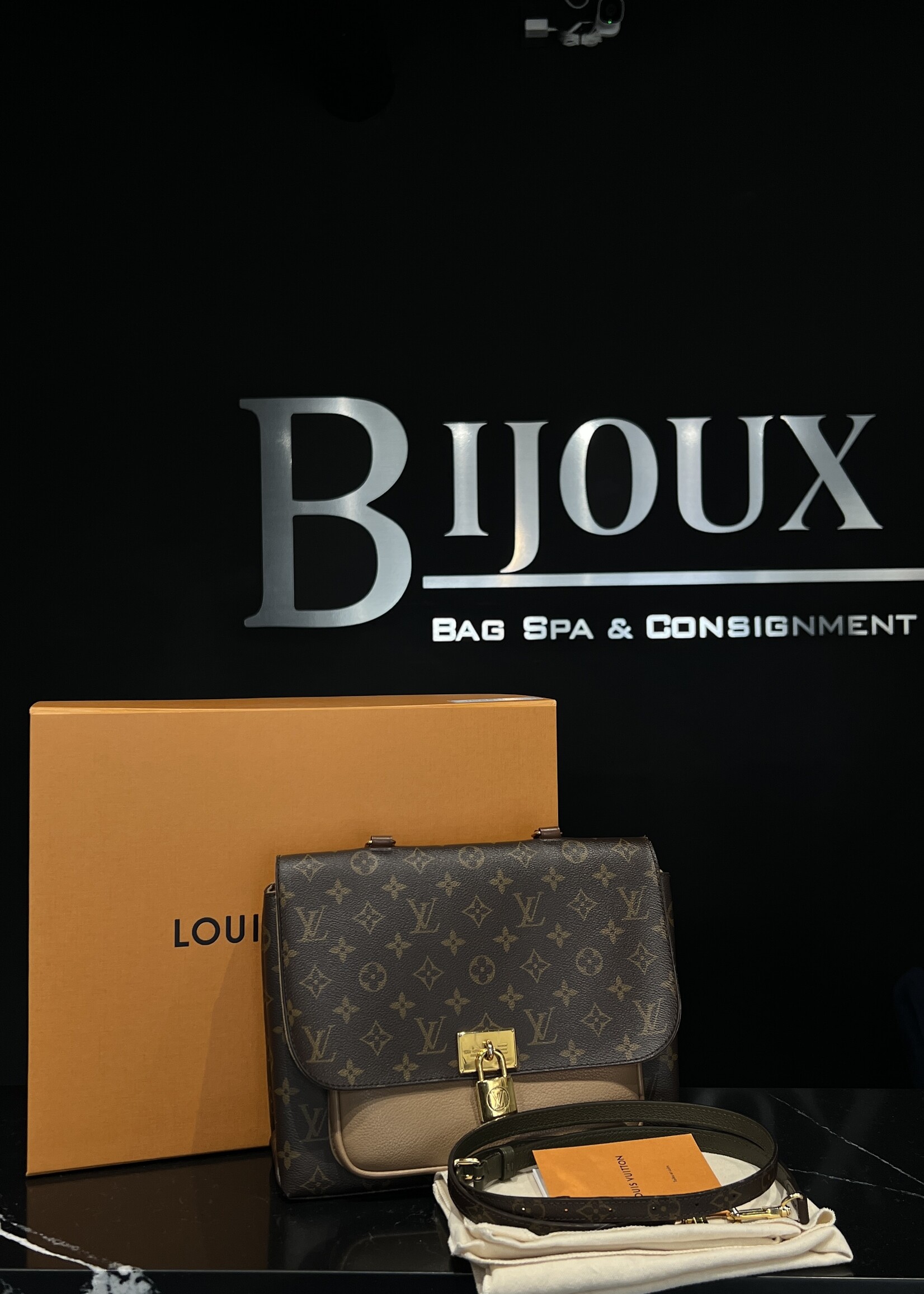 Louis Vuitton Louis Vuitton Marignan