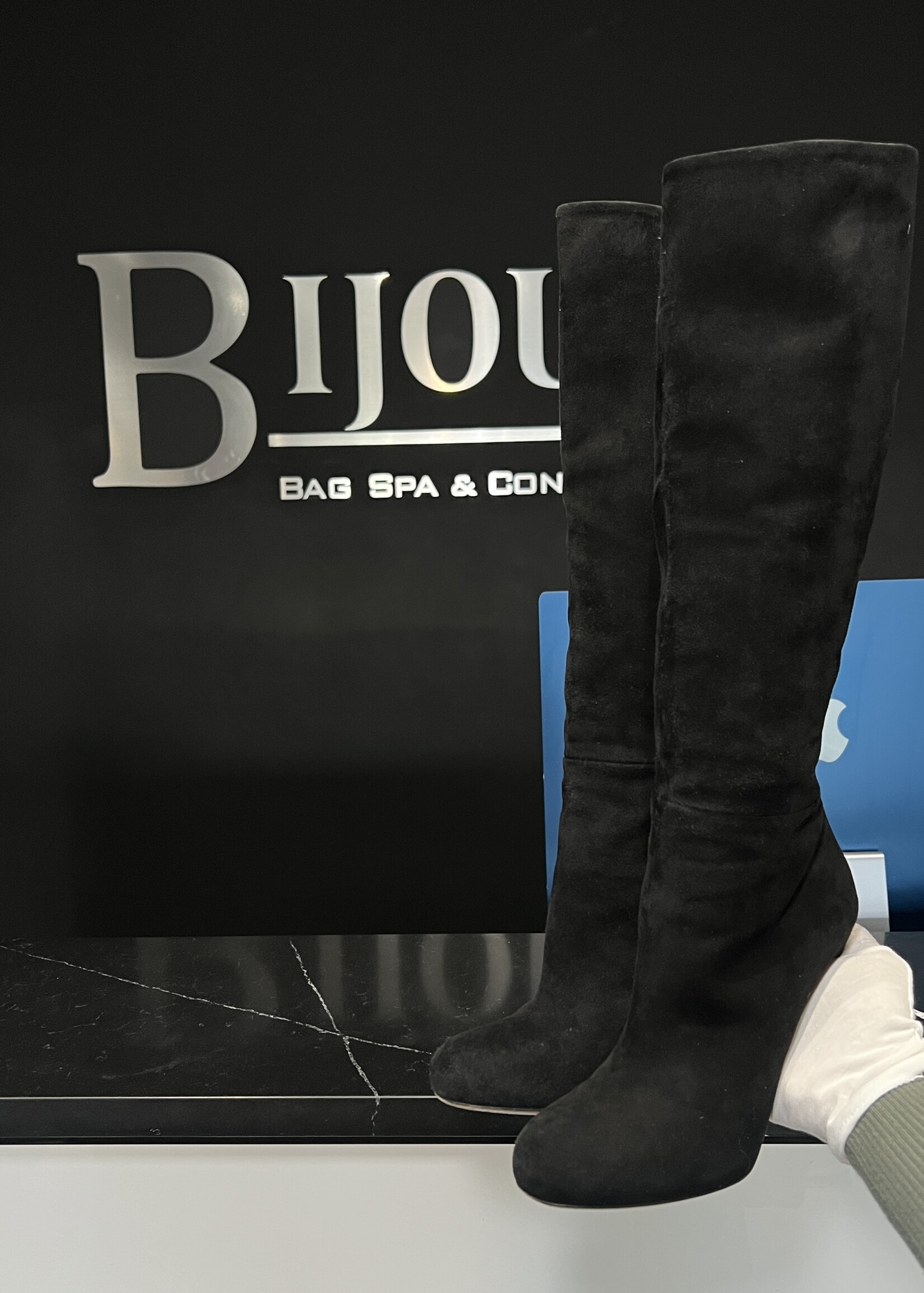 Gucci Gucci Knee High Suede Boots 38